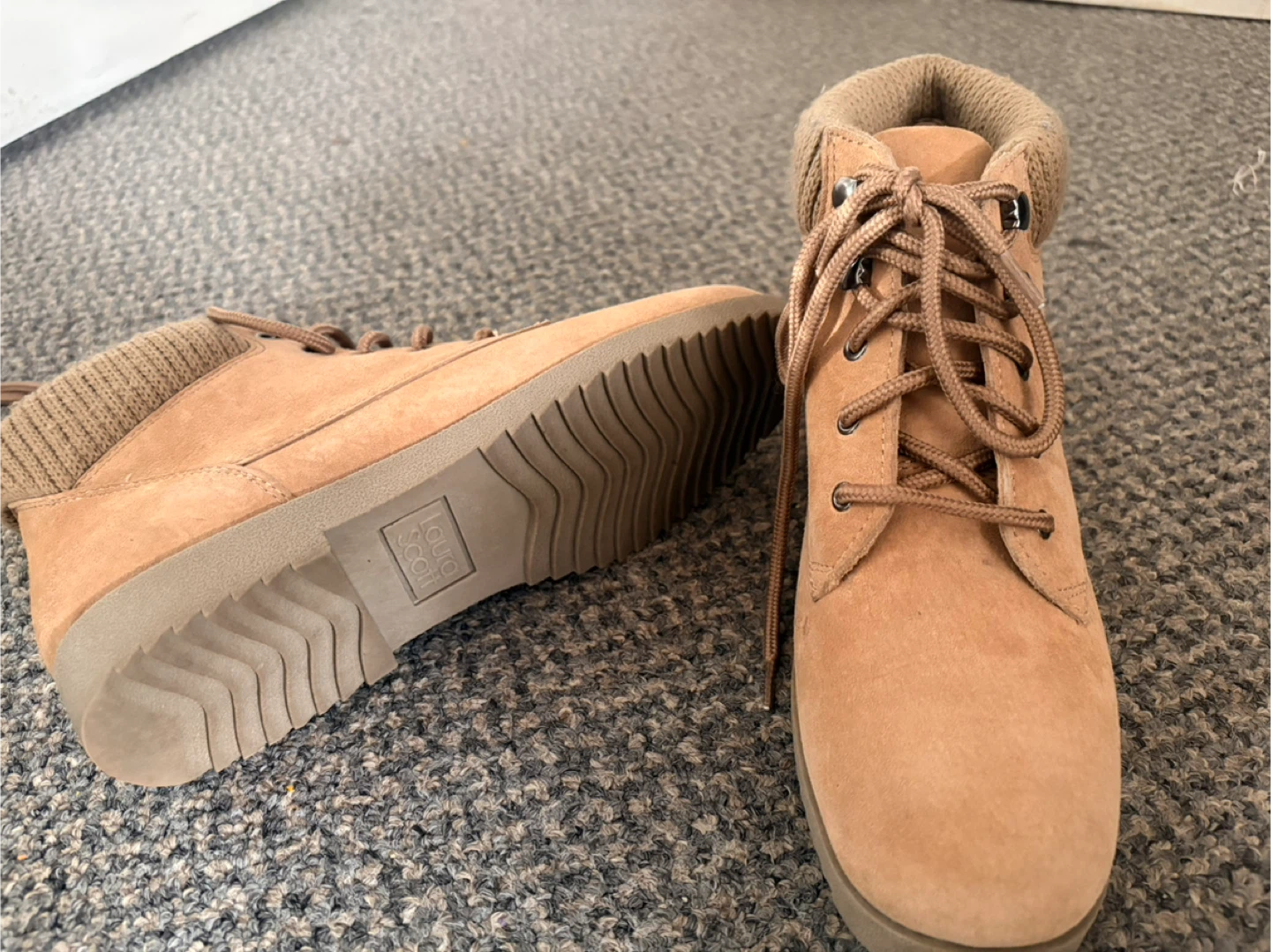 Laura Scott Women's Tan Suede Lace-Up Boots