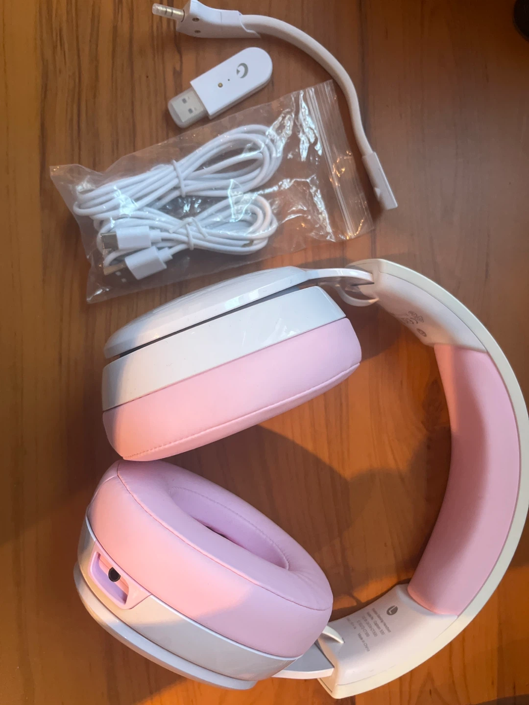 MOVING SALE ‼️ Gtheos Wireless Gaming Headset - Pink - photo 2