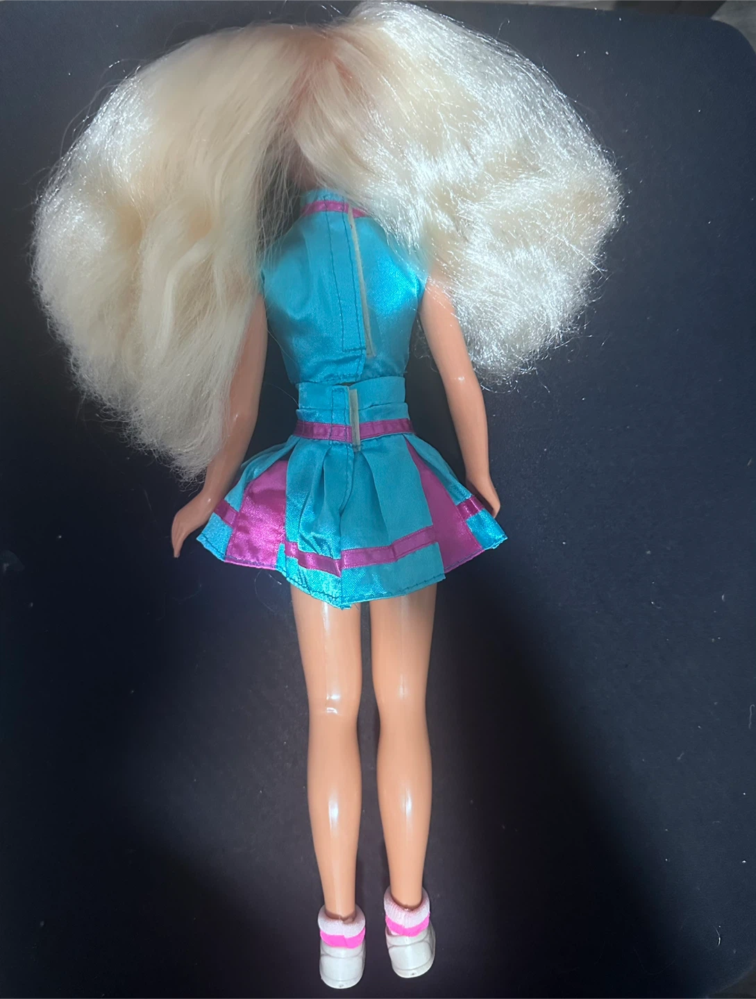 Barbie Doll with Teal and Pink Outfit - photo 2