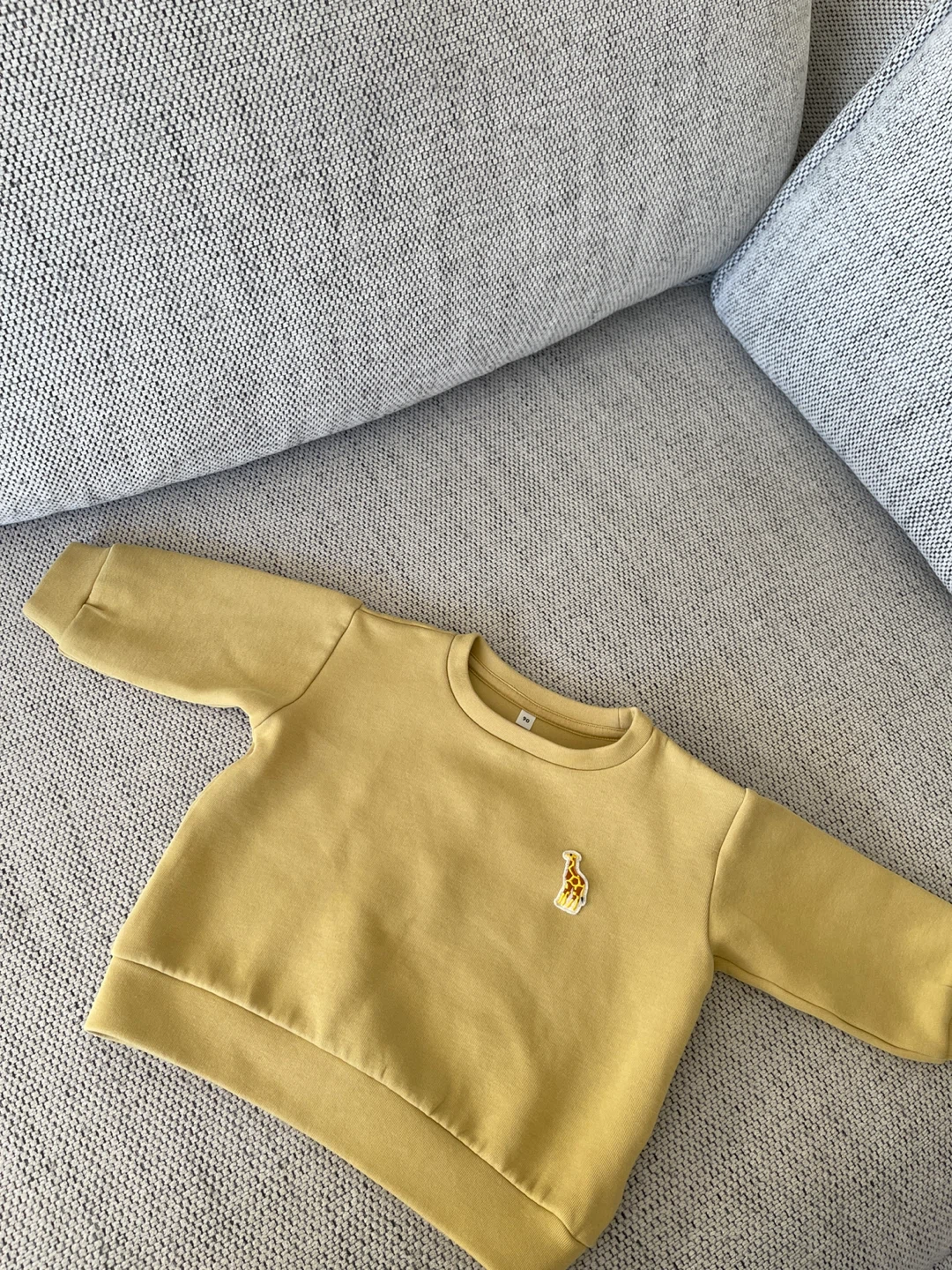 Muji Kids Crewneck Sweatshirt with Giraffe Patch - Size 90