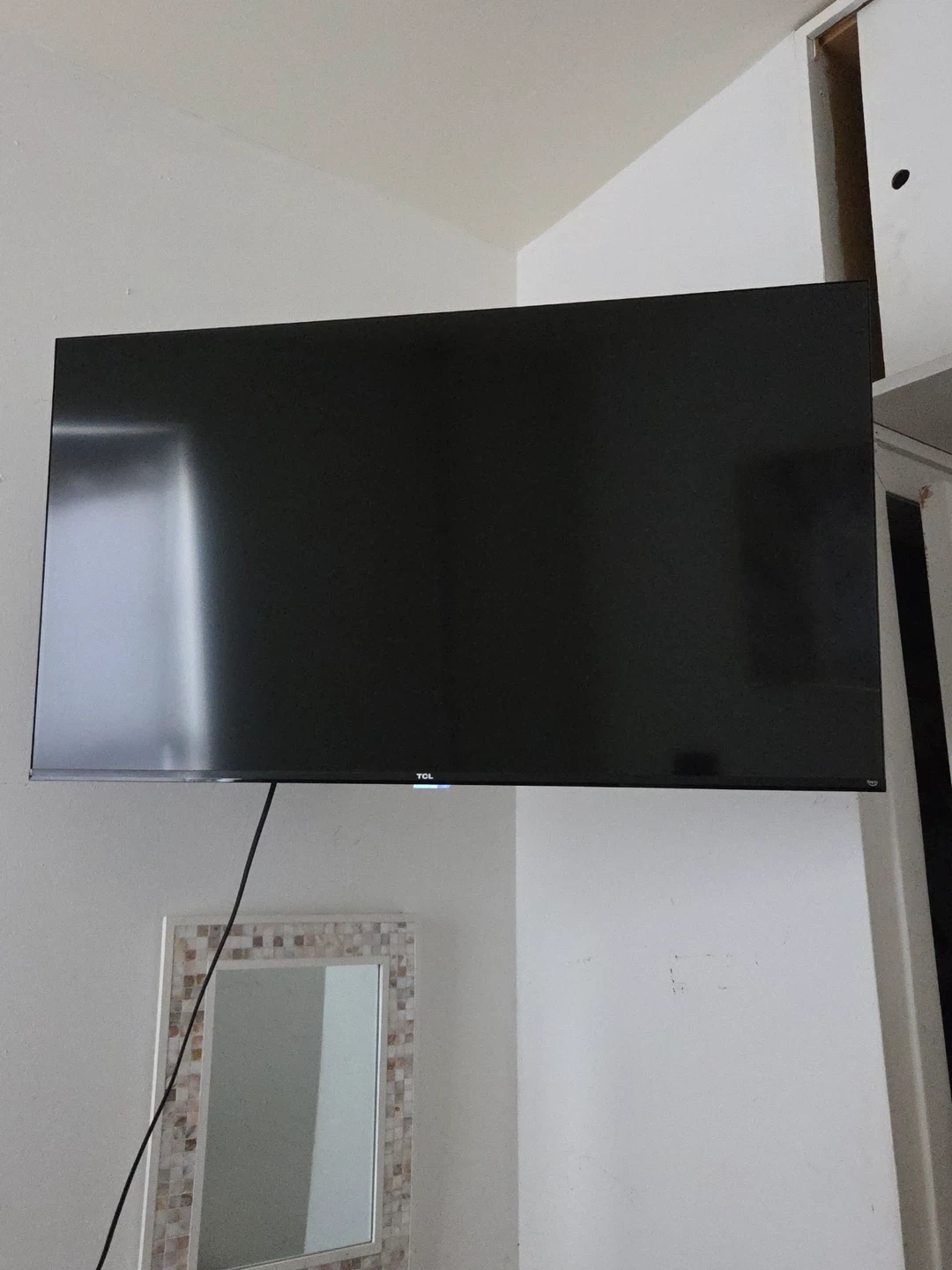 TCL Smart TV with Wall Mount