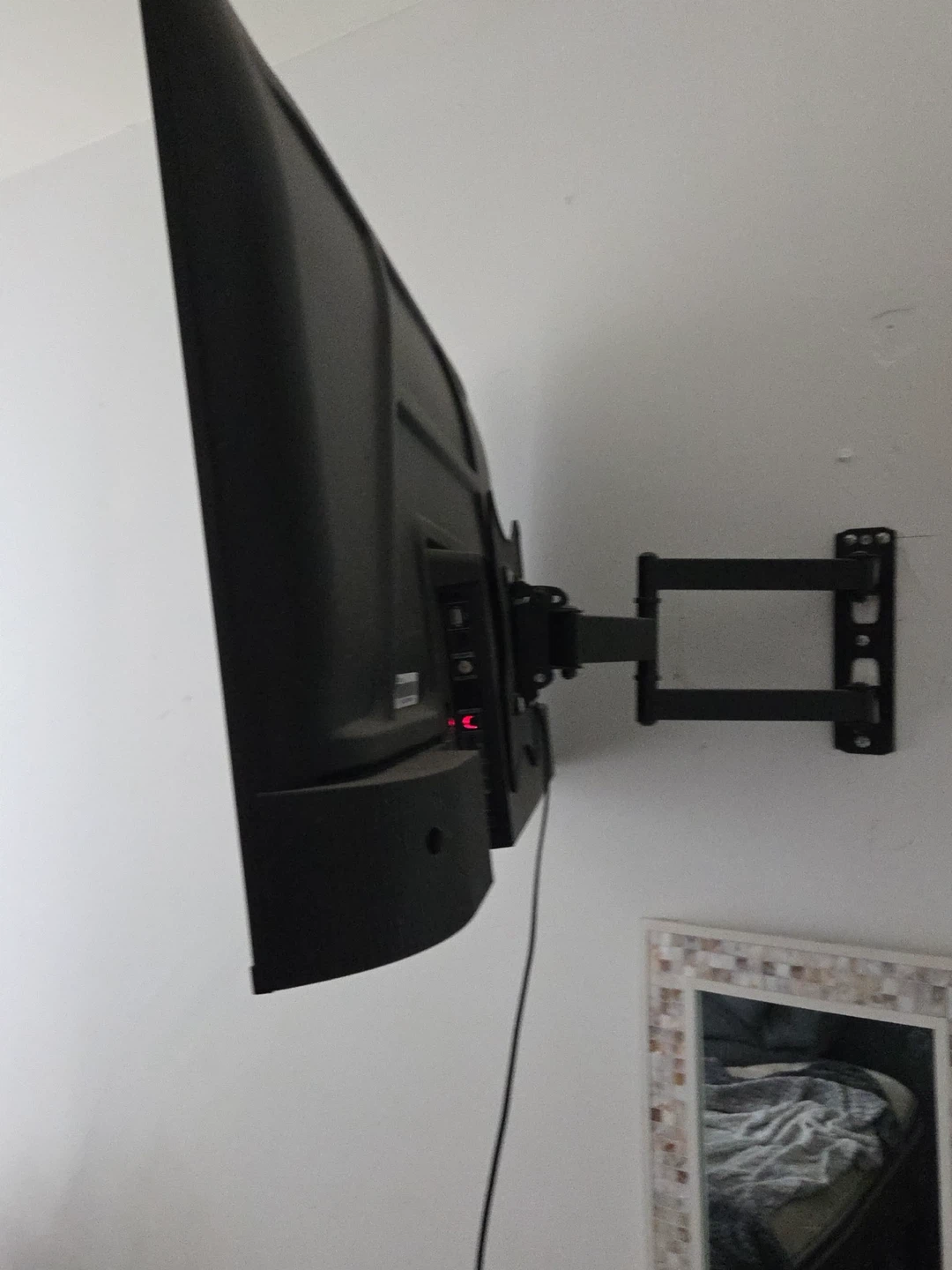 TCL Smart TV with Wall Mount - photo 2
