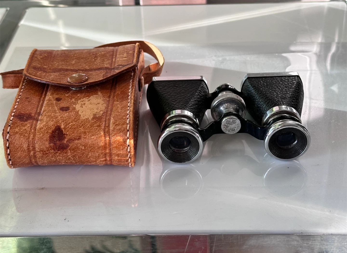 Vintage Opera Glasses with Leather Case - photo 2