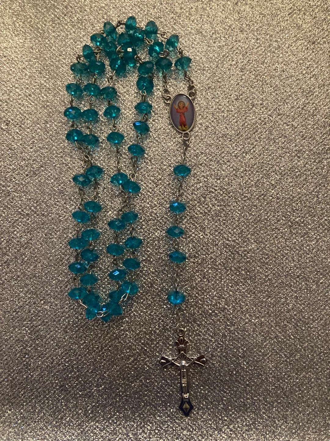 Aqua Blue Bead Rosary with ( Divino Niño Jesús) Centerpiece