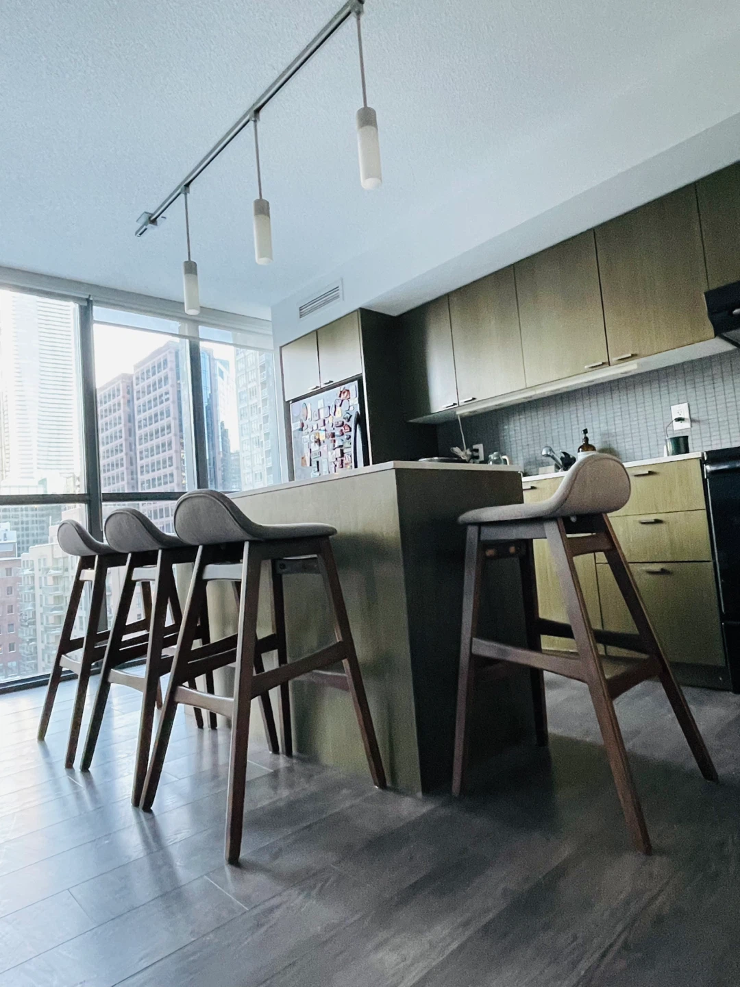 Set of 4 Grey Fabric Bar Stools with Wooden Legs - photo 2