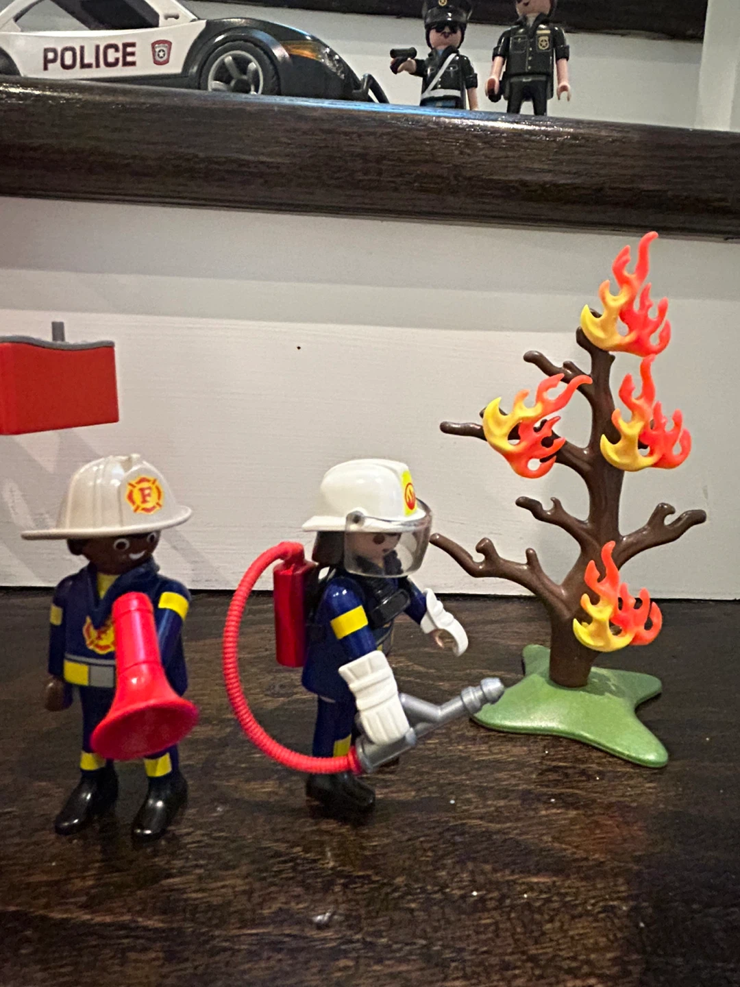 Playmobil Fire truck+police car - photo 2