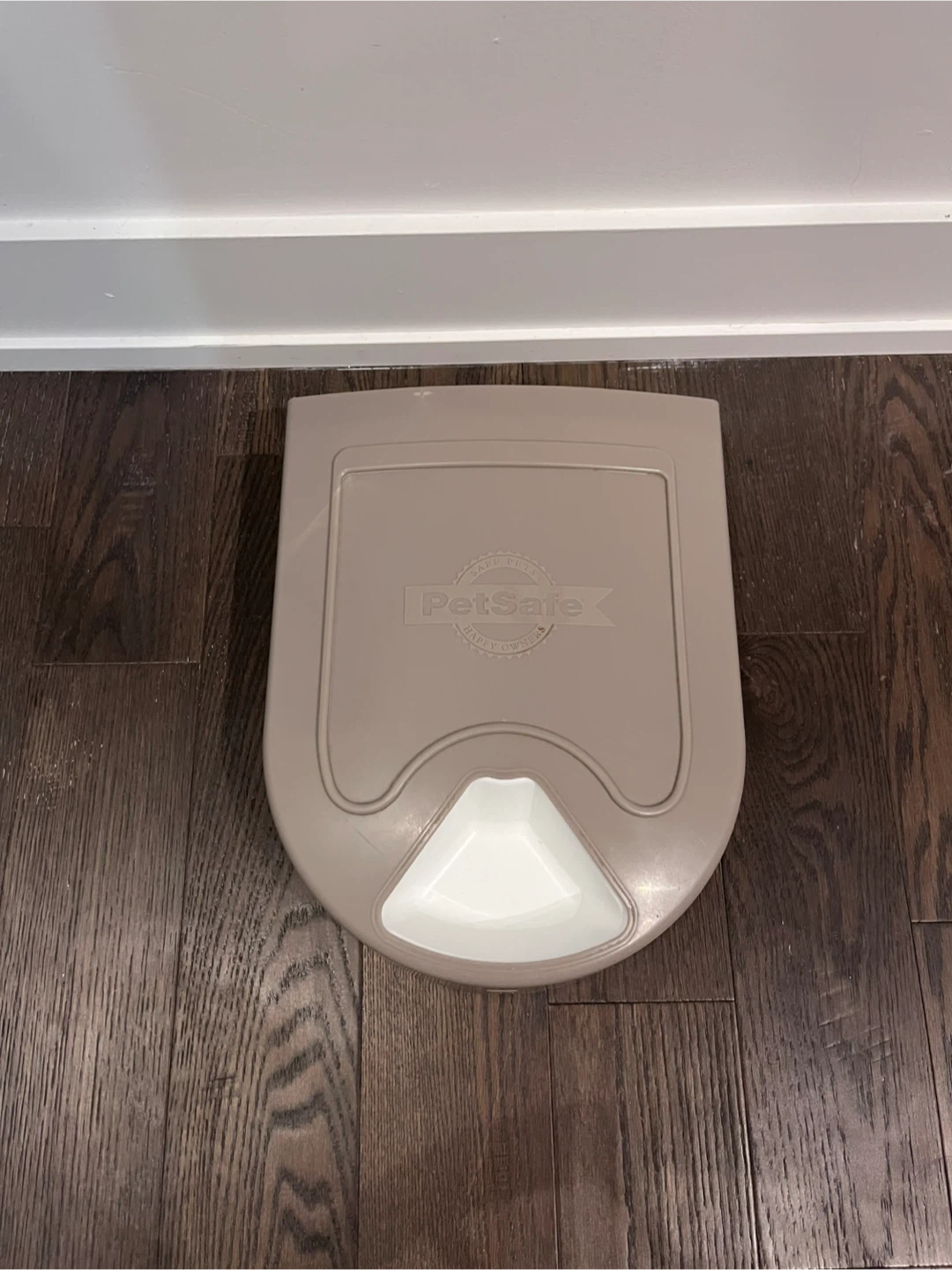 Automatic Cat Feeder - photo 2