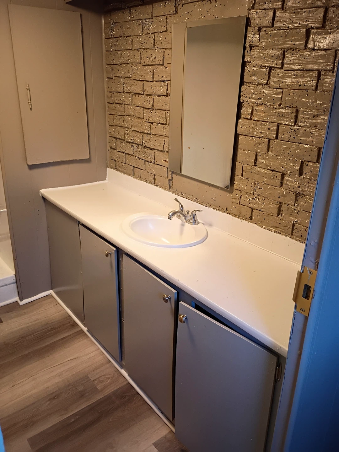 2 bedroom trailer for rent - photo 5