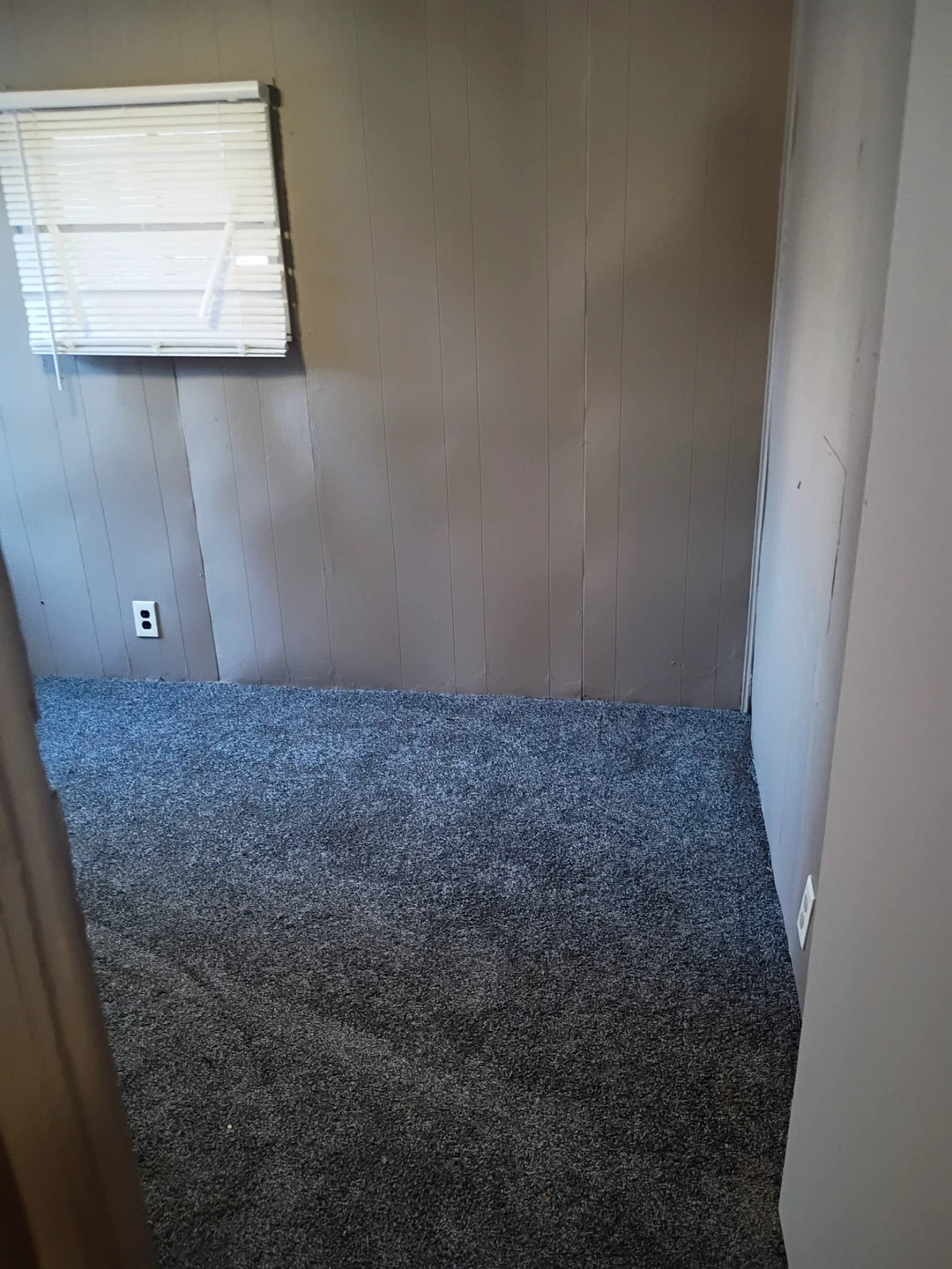 2 bedroom trailer for rent - photo 3