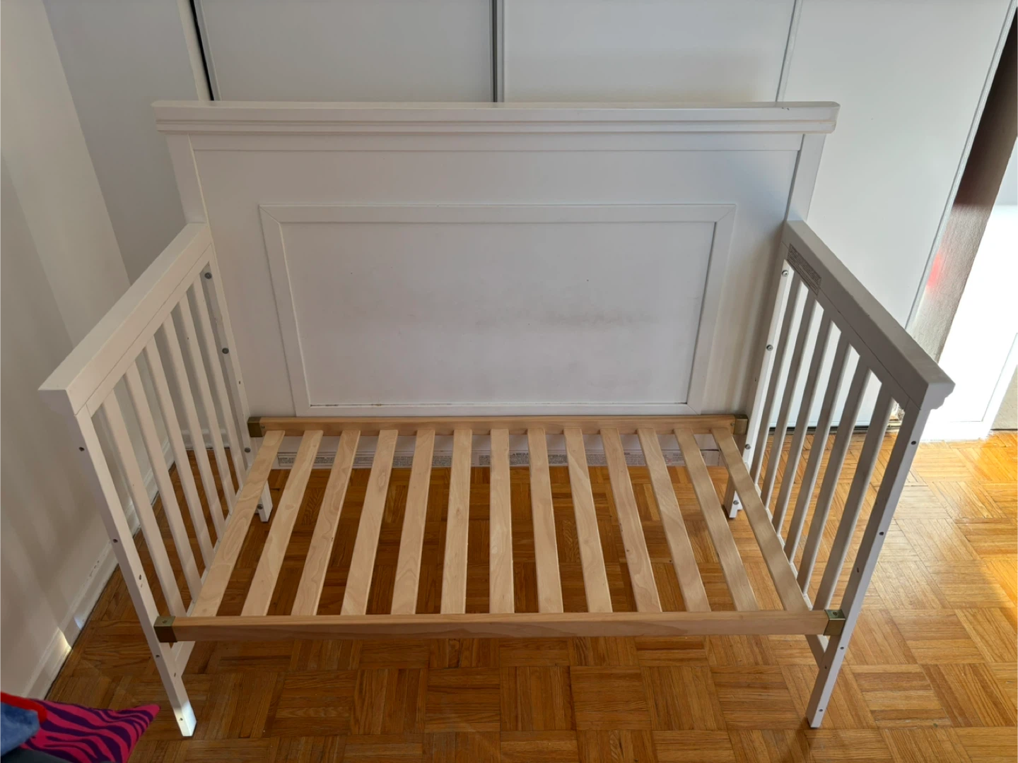 White Baby Crib-Pick Up