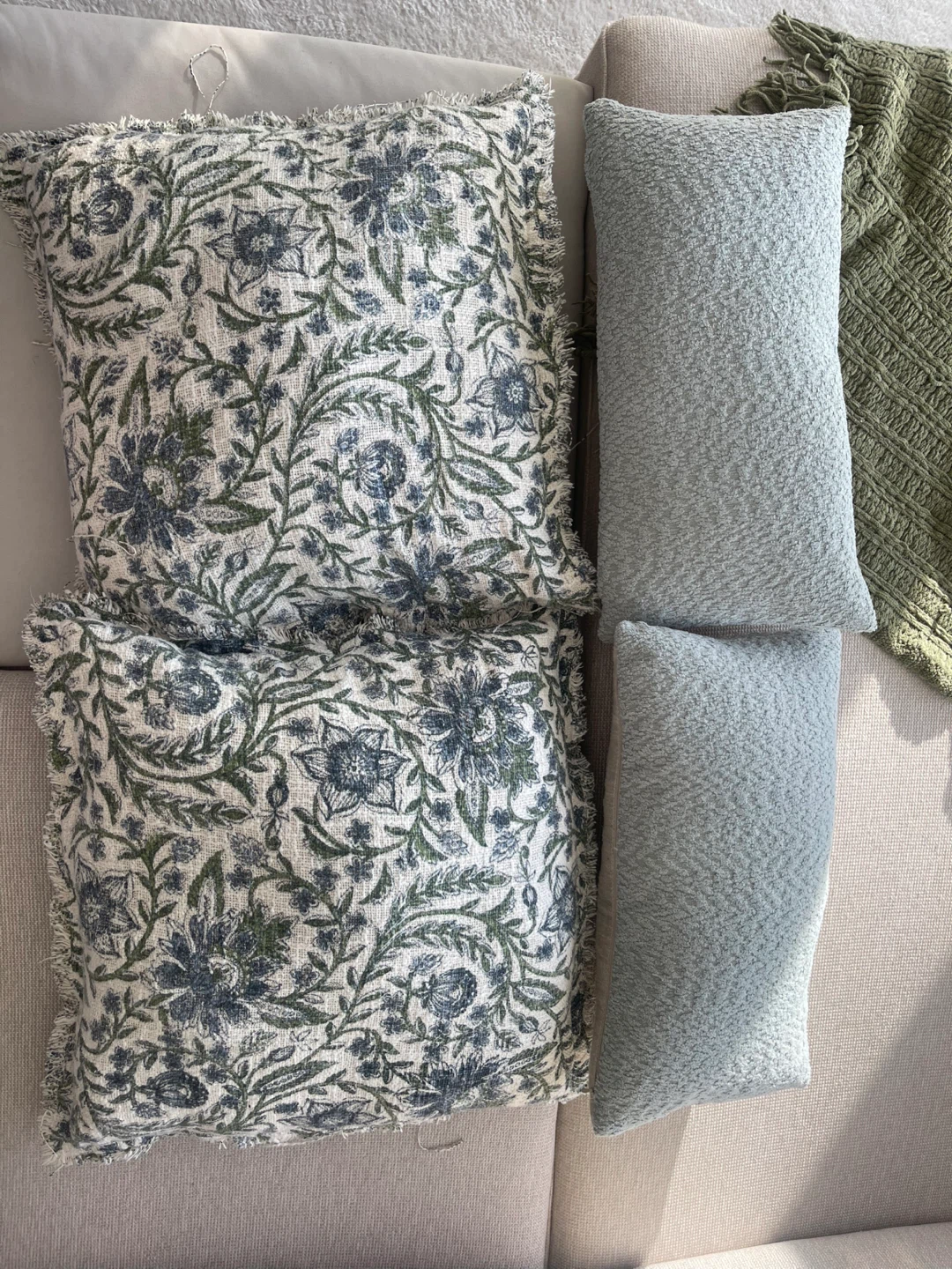 Cushions & blankets (sage/duck egg/cream)