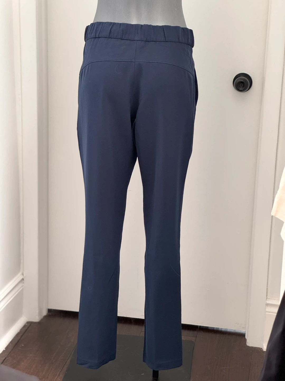 Lululemon On The Fly Pants - never worn - photo 2