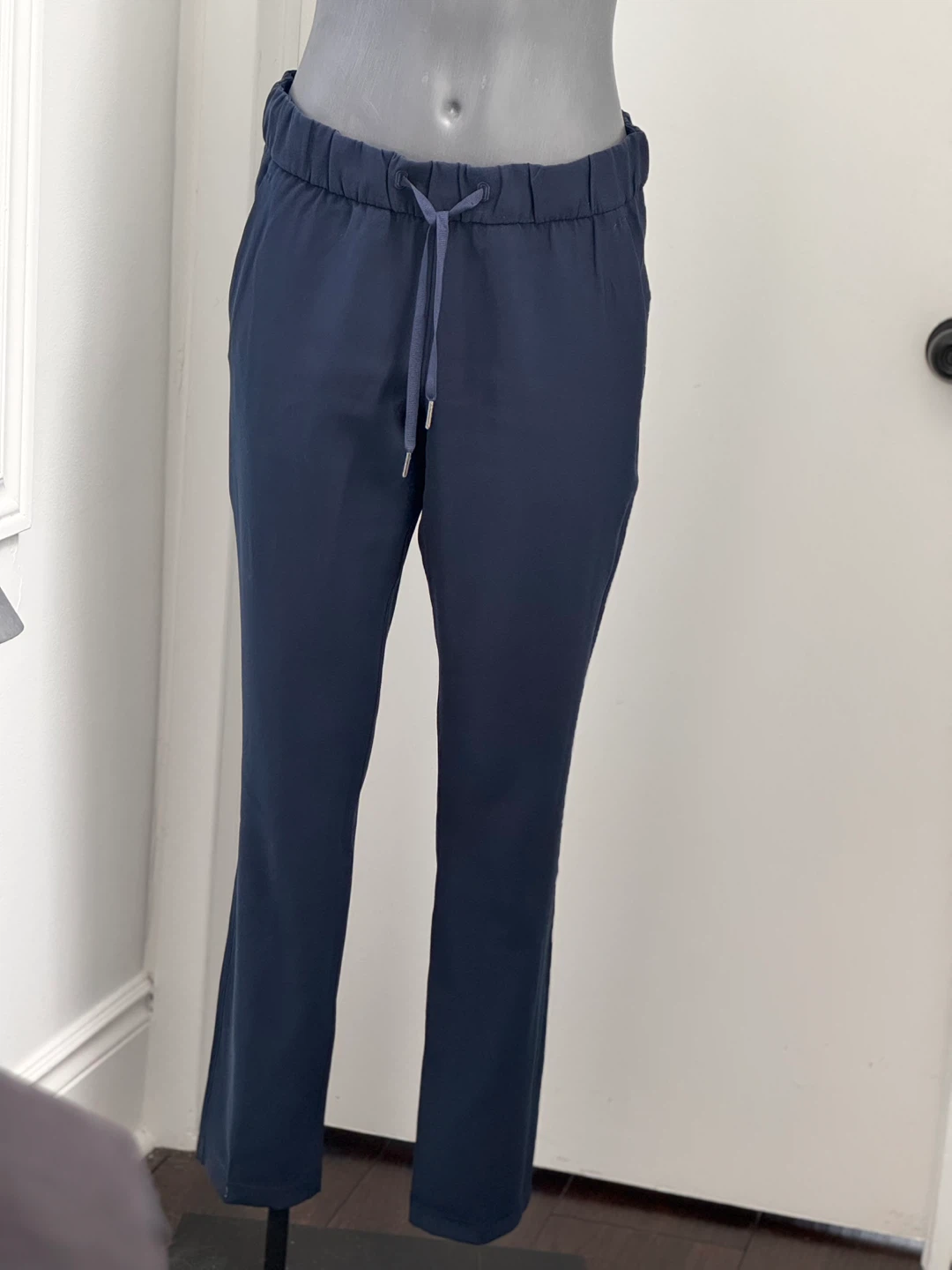 Lululemon On The Fly Pants - never worn