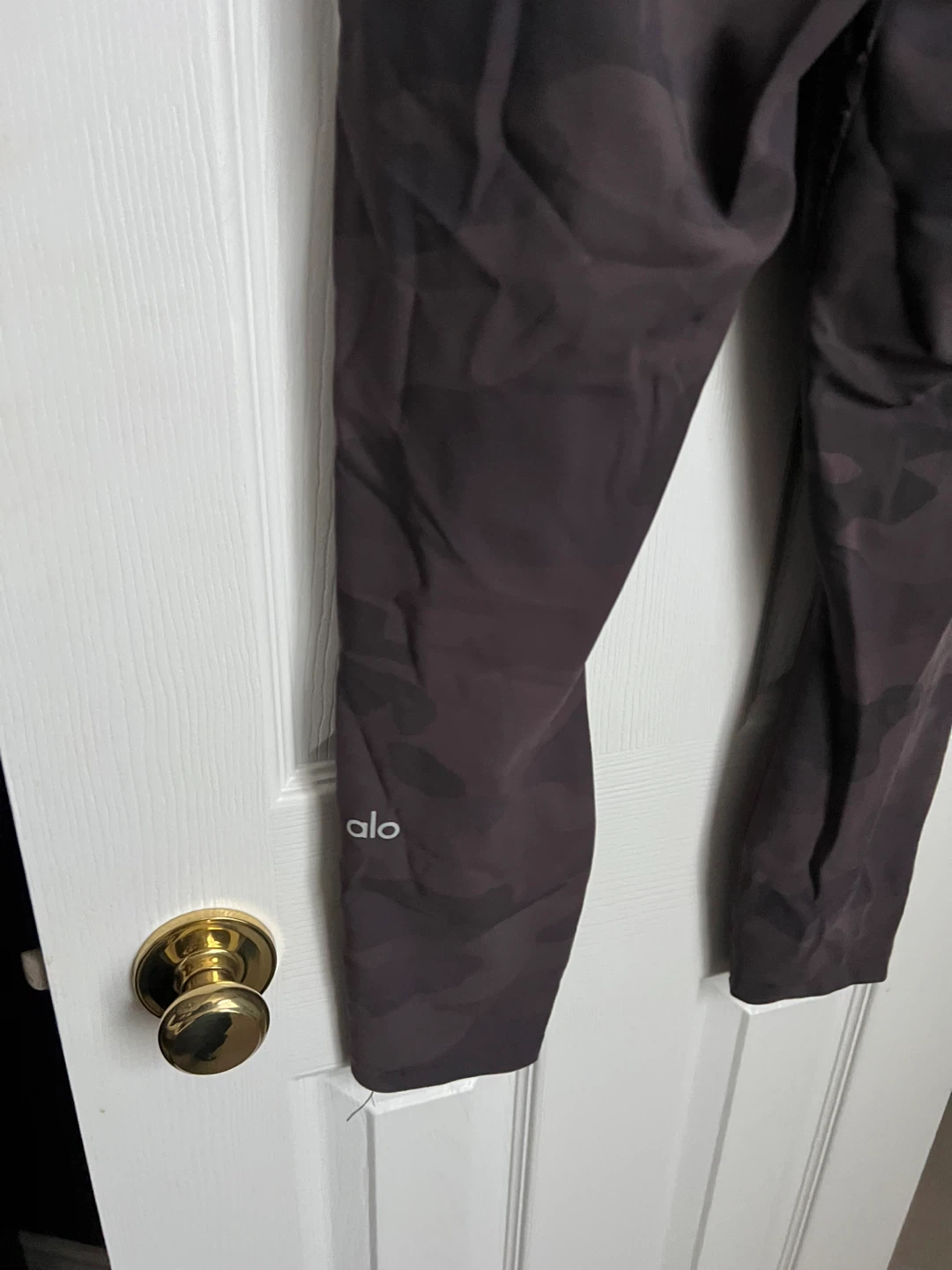 Alo Yoga Camo Leggings size small - photo 3