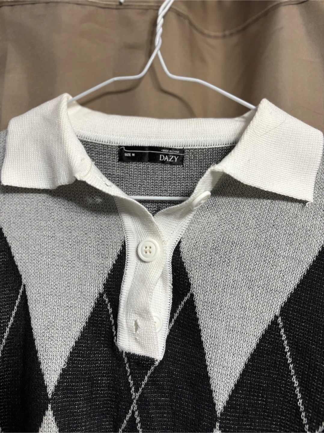 DAZY Argyle Print Cropped Polo Sweater - Size M - photo 2
