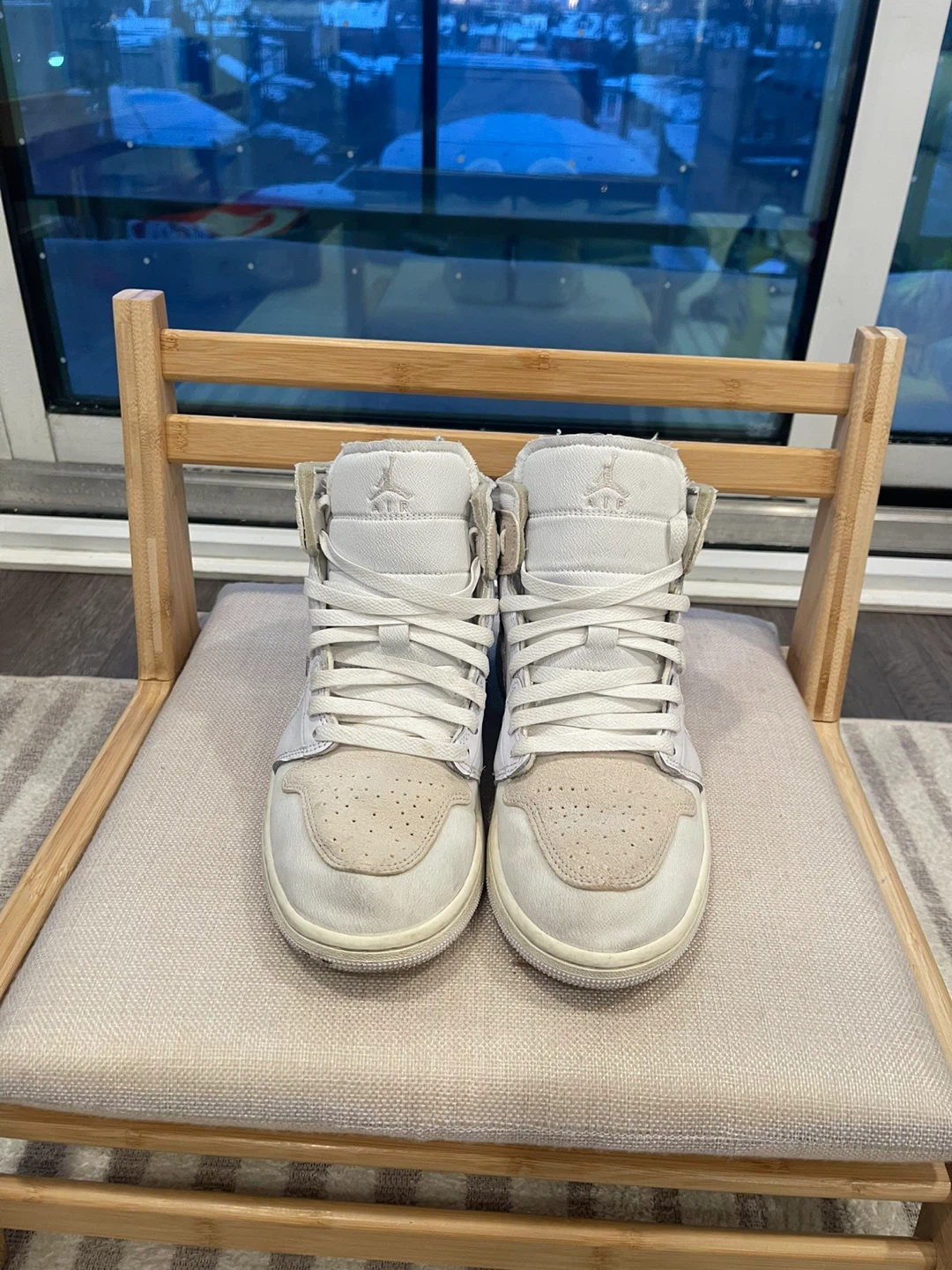 Air Jordan 1 Mid SE Size 9.5 - photo 3