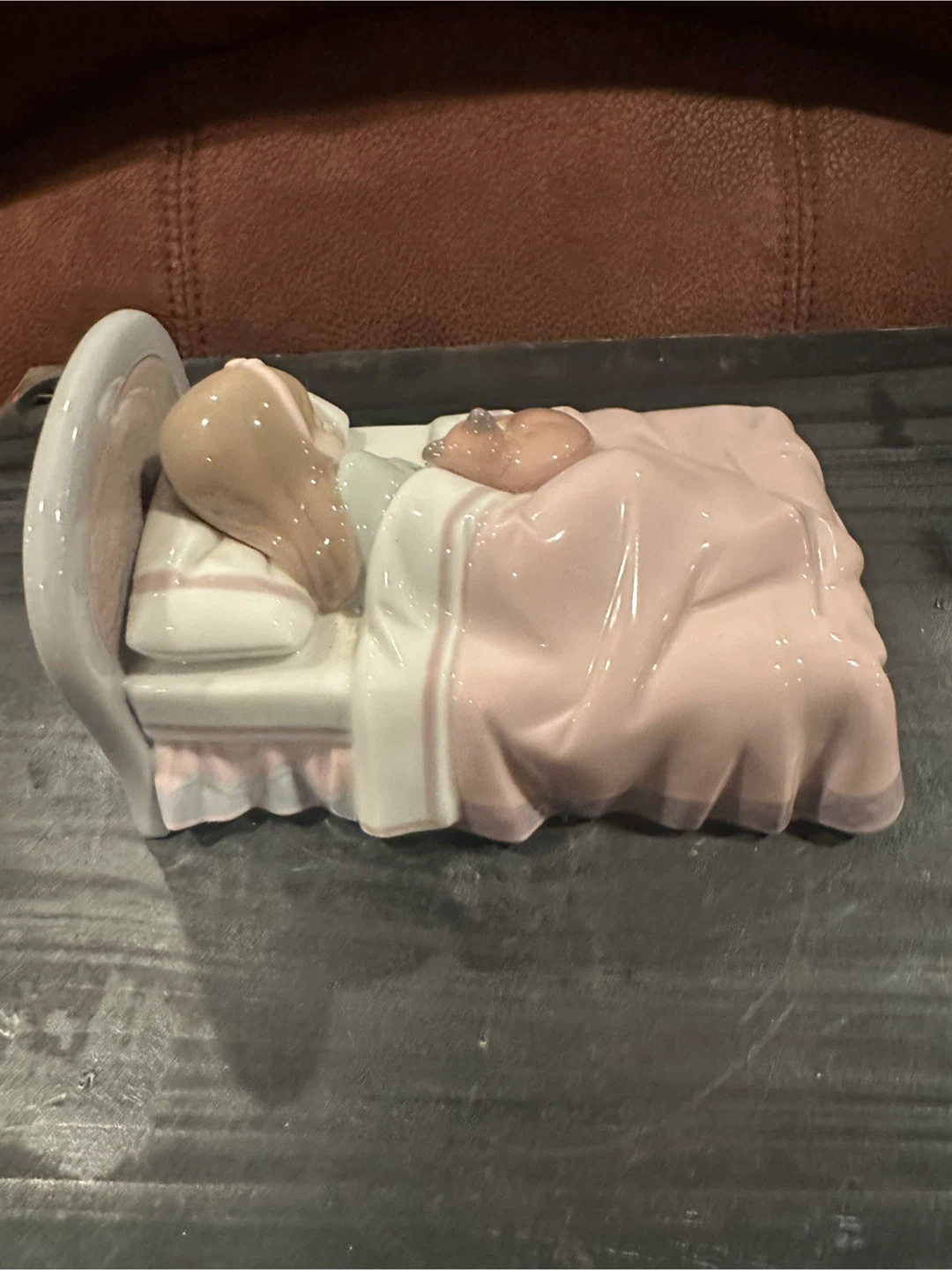 Lladro Cozy Companions Girl and Kitten Sleeping - photo 3