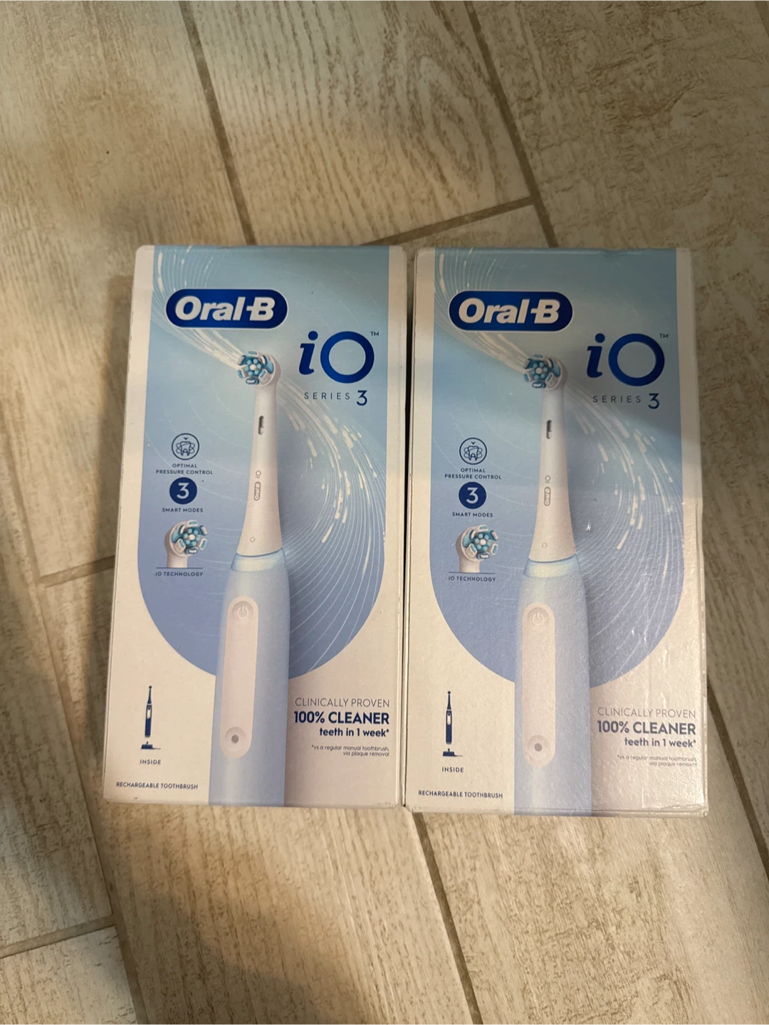 2 pcs - Oral-B iO Series 3 Rechargeable Toothbrush (2 Pack)