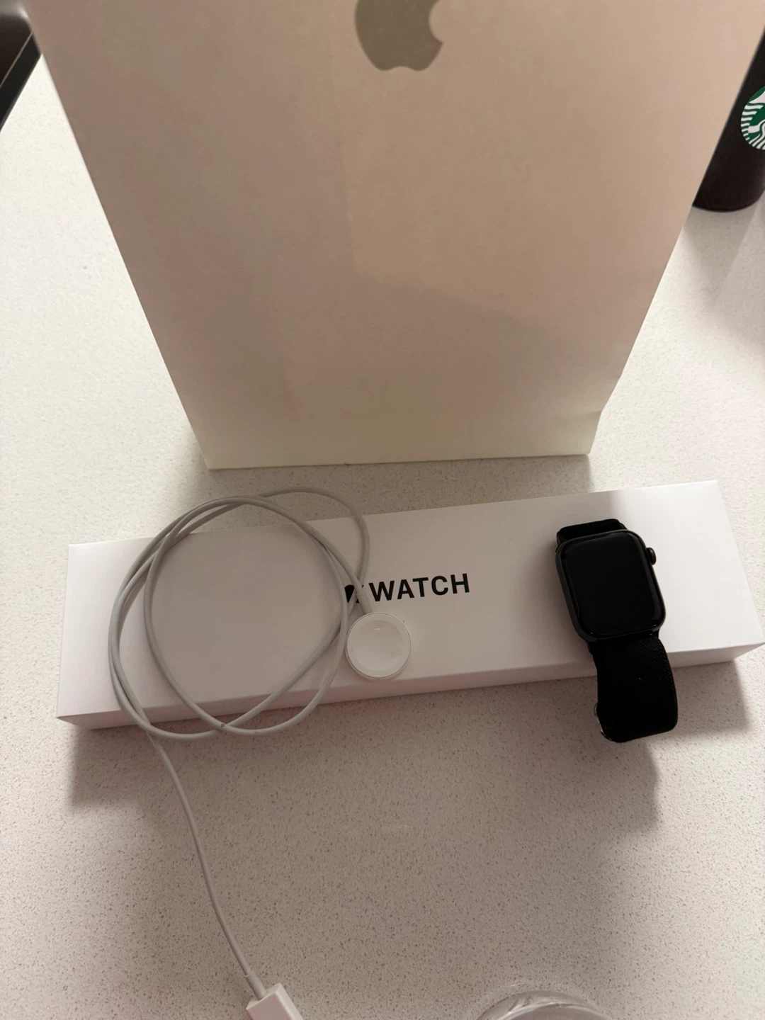 Apple Watch SE - Space Grey with Black Textile Band - photo 4