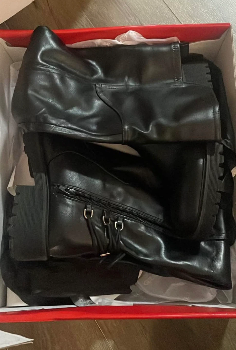 Guess Women's Black Knee-High Boots Size 8