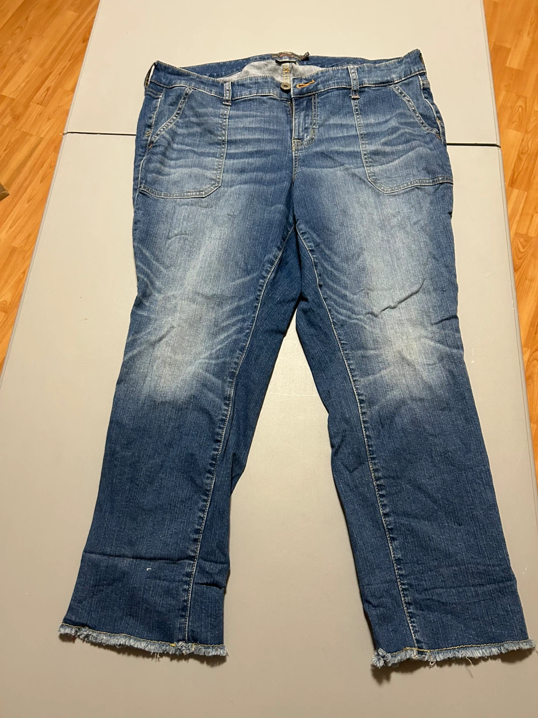 Torrid Crop Boyfriend Jeans Size 16