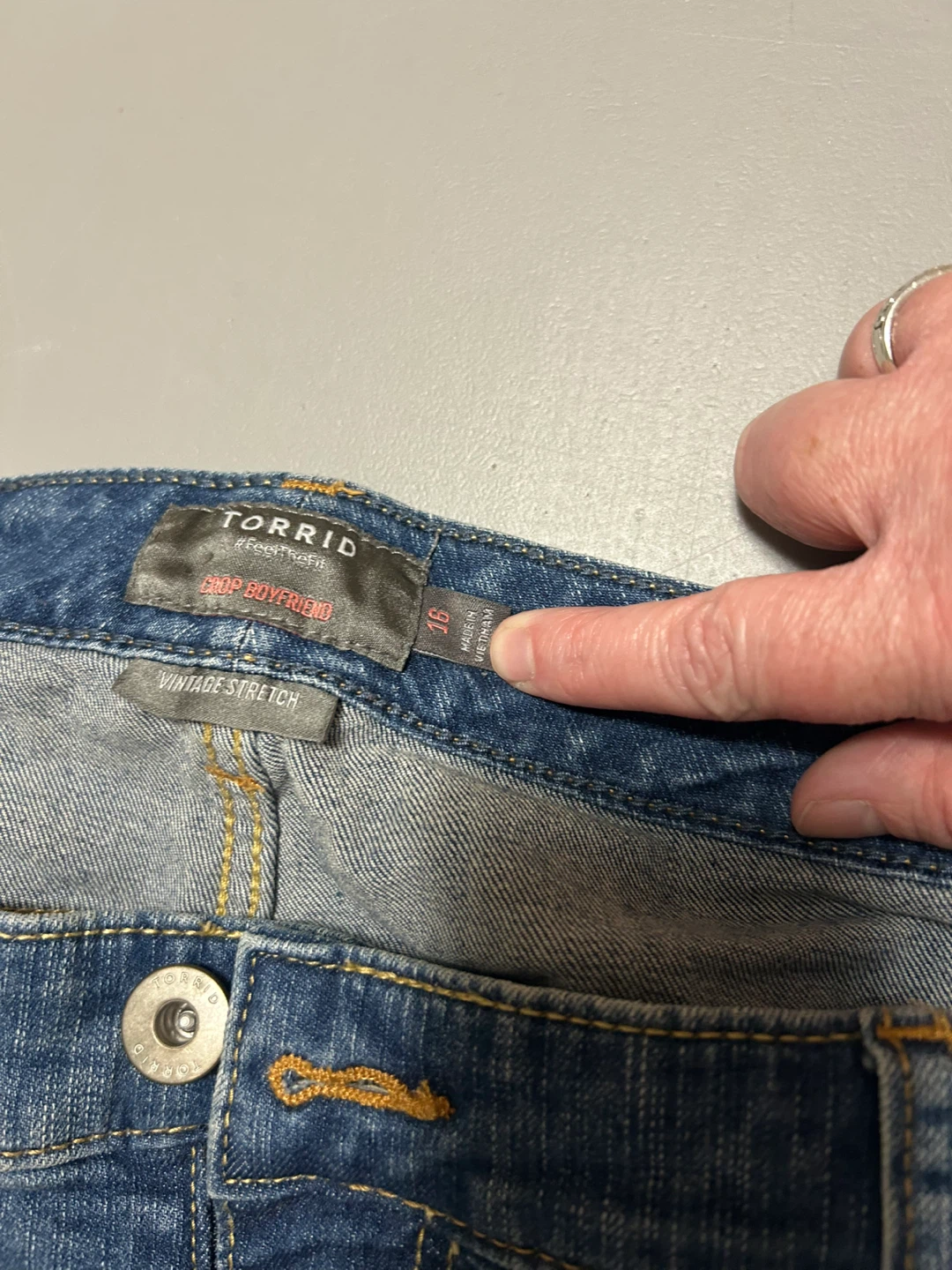 Torrid Crop Boyfriend Jeans Size 16 - photo 2