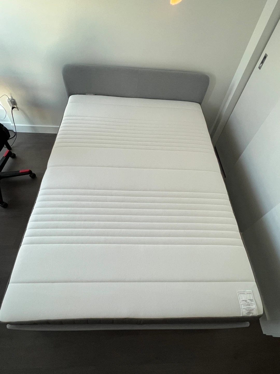 Bed frame full size Ikea + Mattress - photo 2