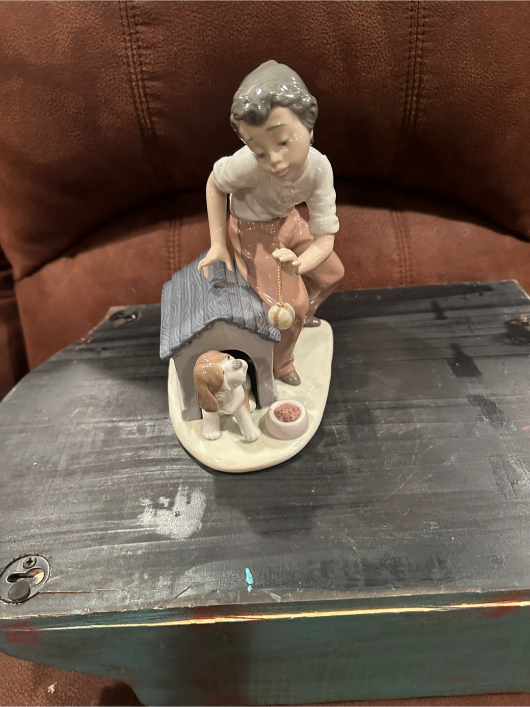 Lladró porcelain figurine titled "Come Out and Play"#5797 - photo 5