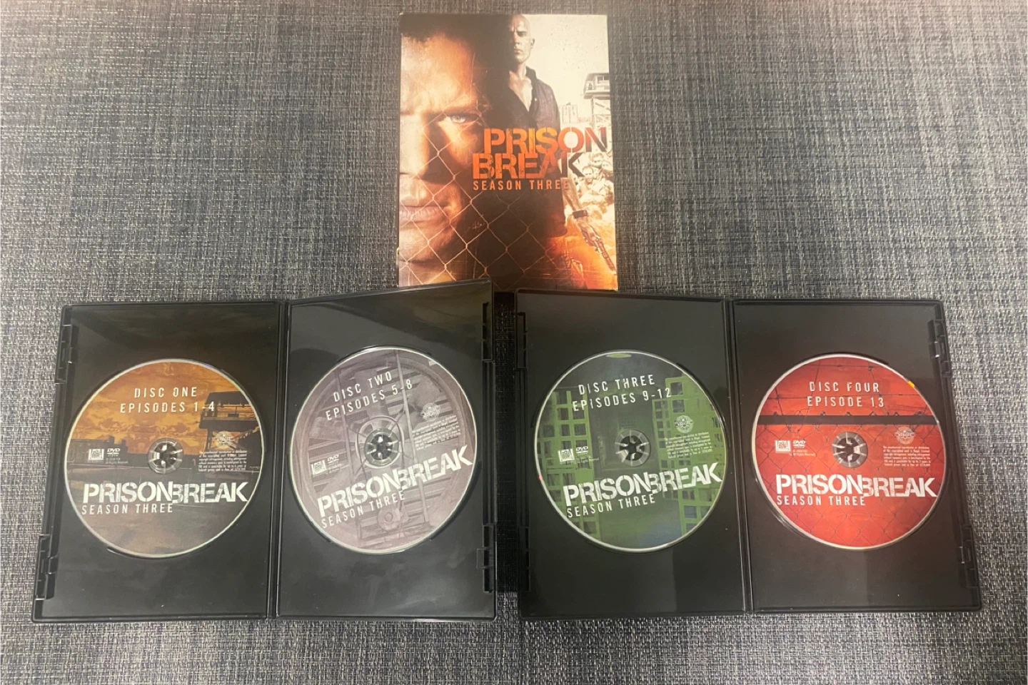 Prison Break Season Three DVD Set - photo 3
