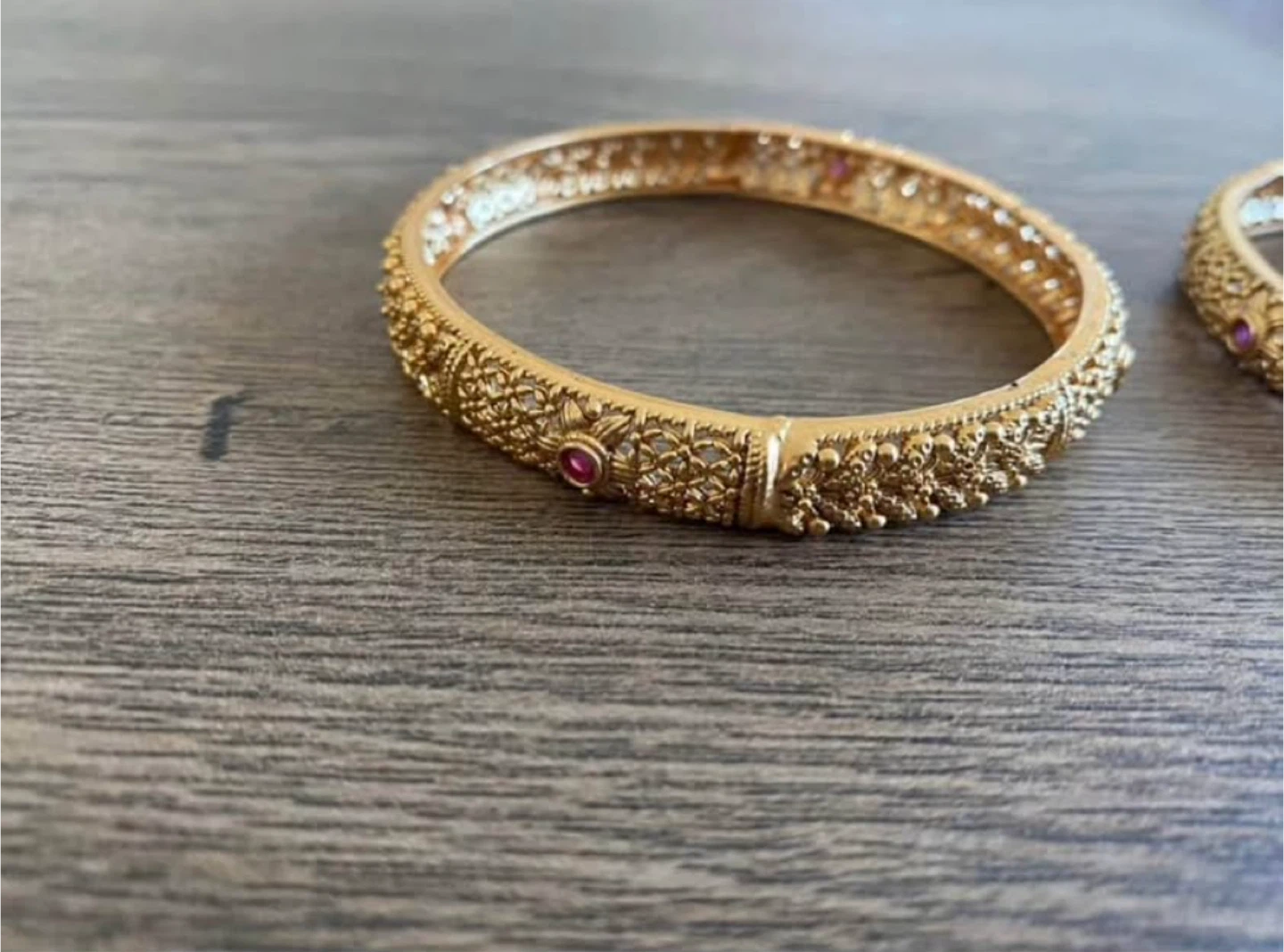 Gold-tone bangles - photo 4