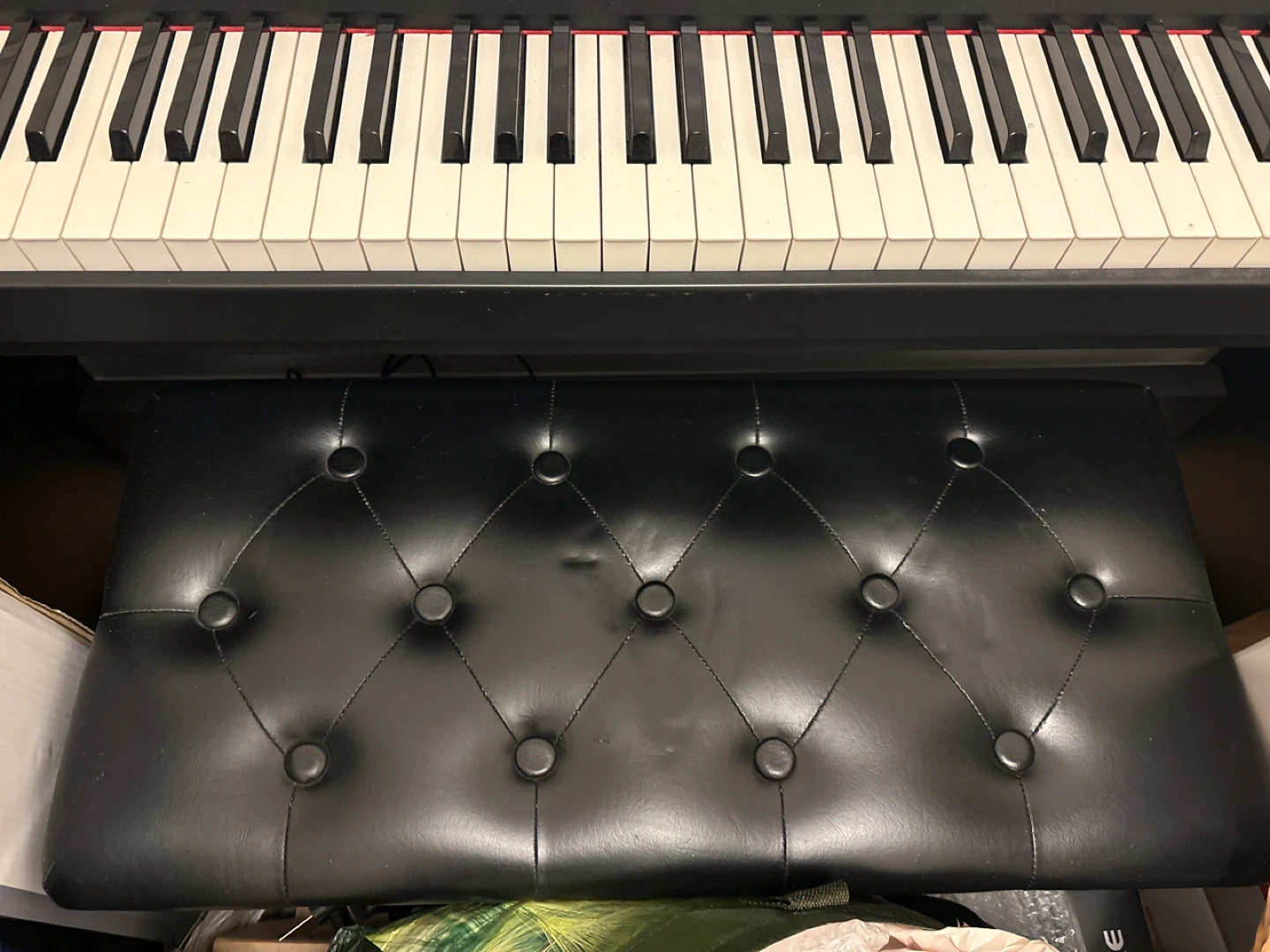 Yamaha P-85 Digital Piano with Music Books and Bench - photo 2