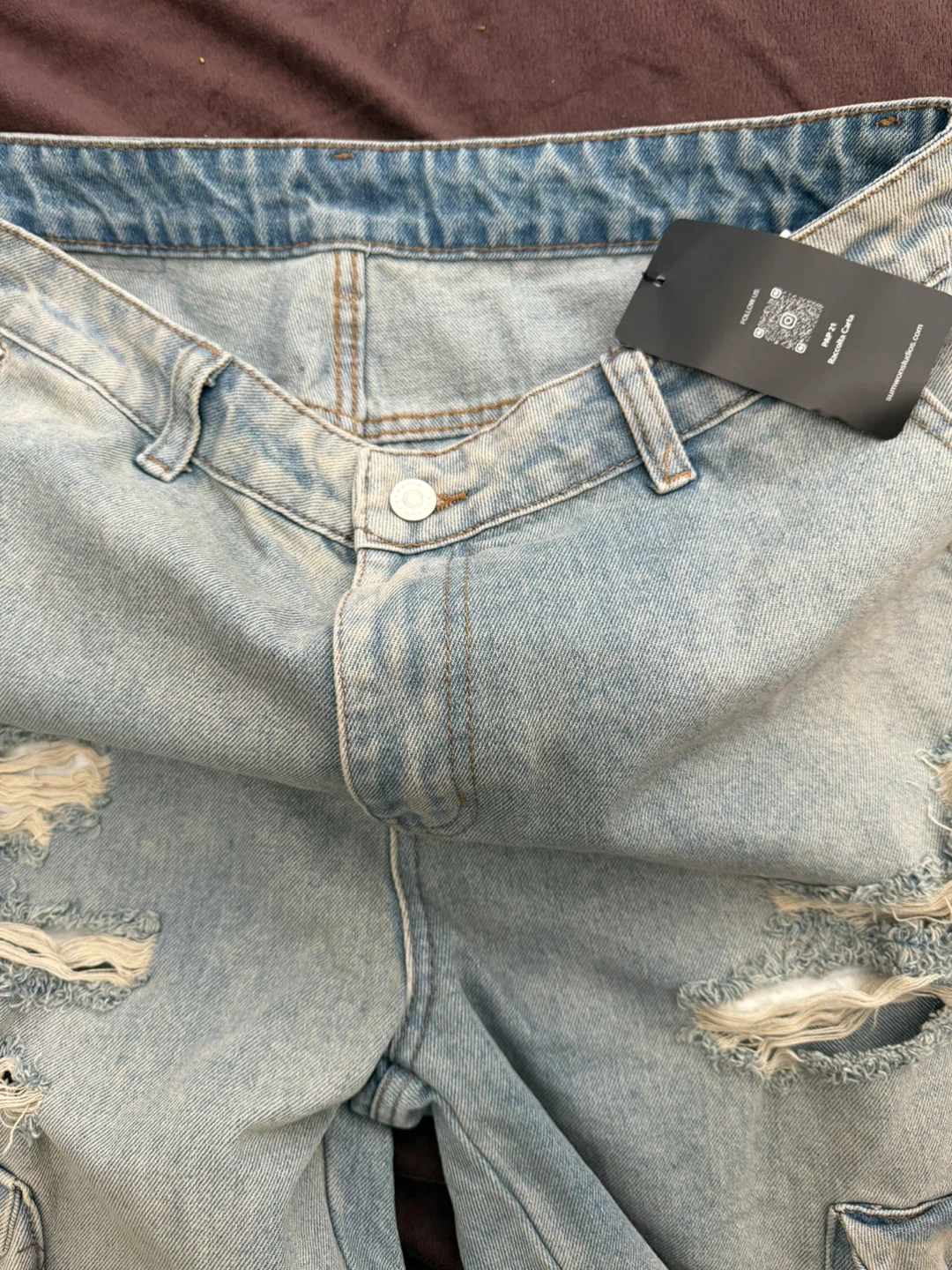Light Wash Distressed Cargo Jeans - photo 4