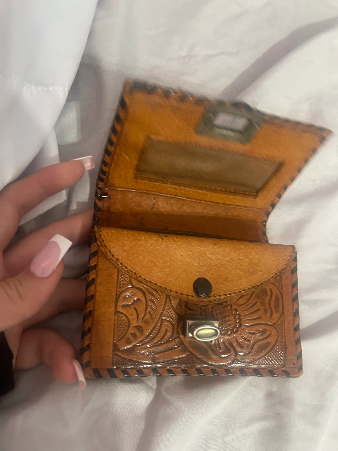 Brown tooled leather wallet made in mexico - photo 4