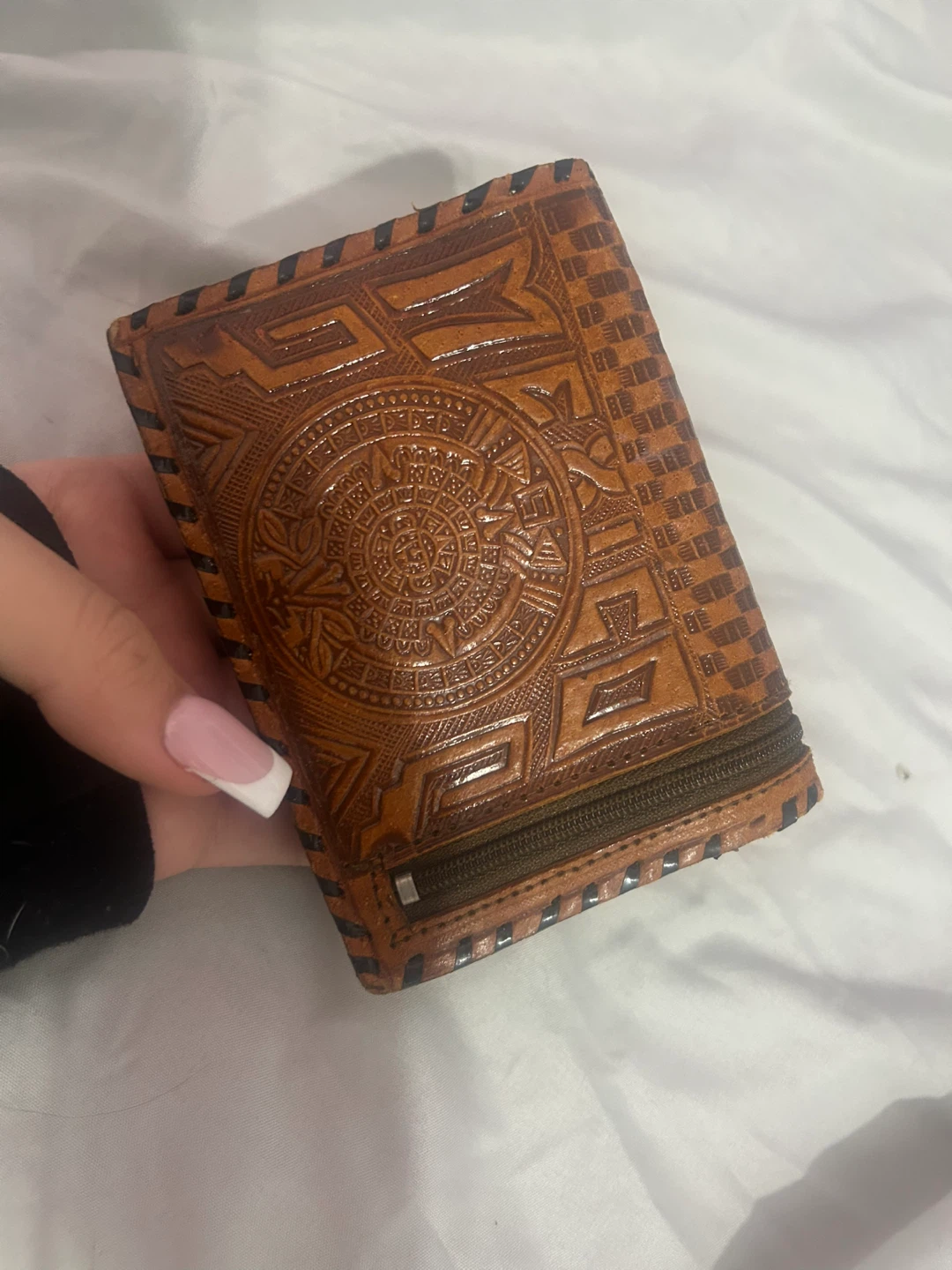 Brown tooled leather wallet made in mexico - photo 3