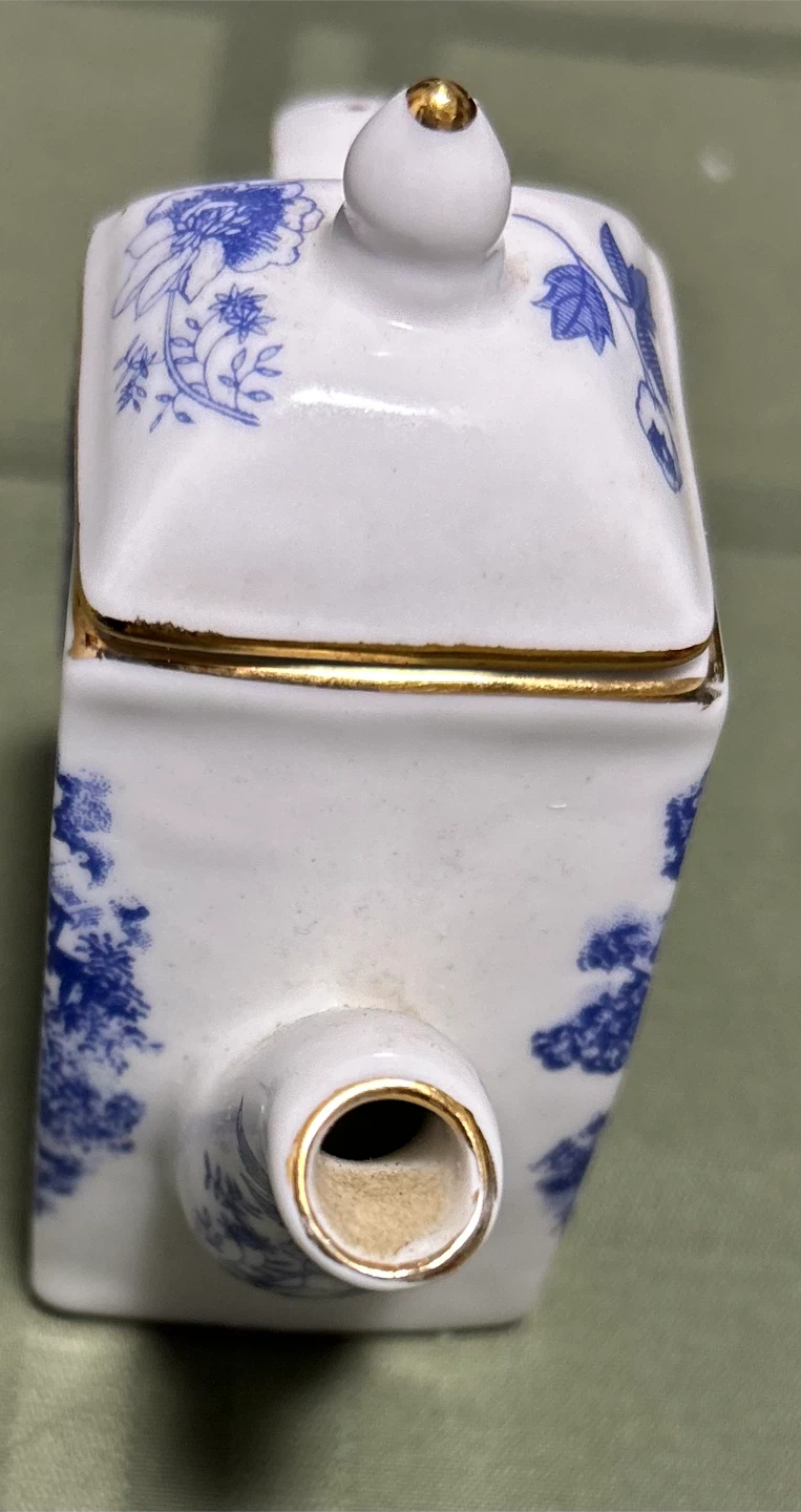 Miniature Teapot with Blue Willow Design