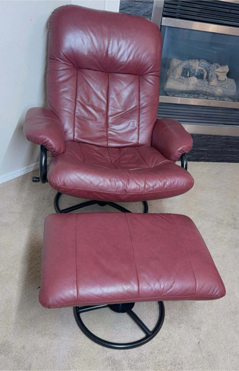 Palliser Burgundy Leather Recliner Chair with Ottoman - photo 3