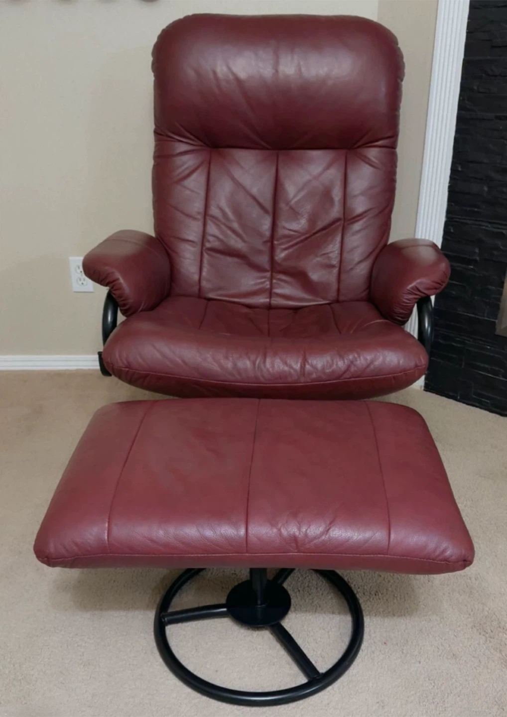 Palliser Burgundy Leather Recliner Chair with Ottoman - photo 4