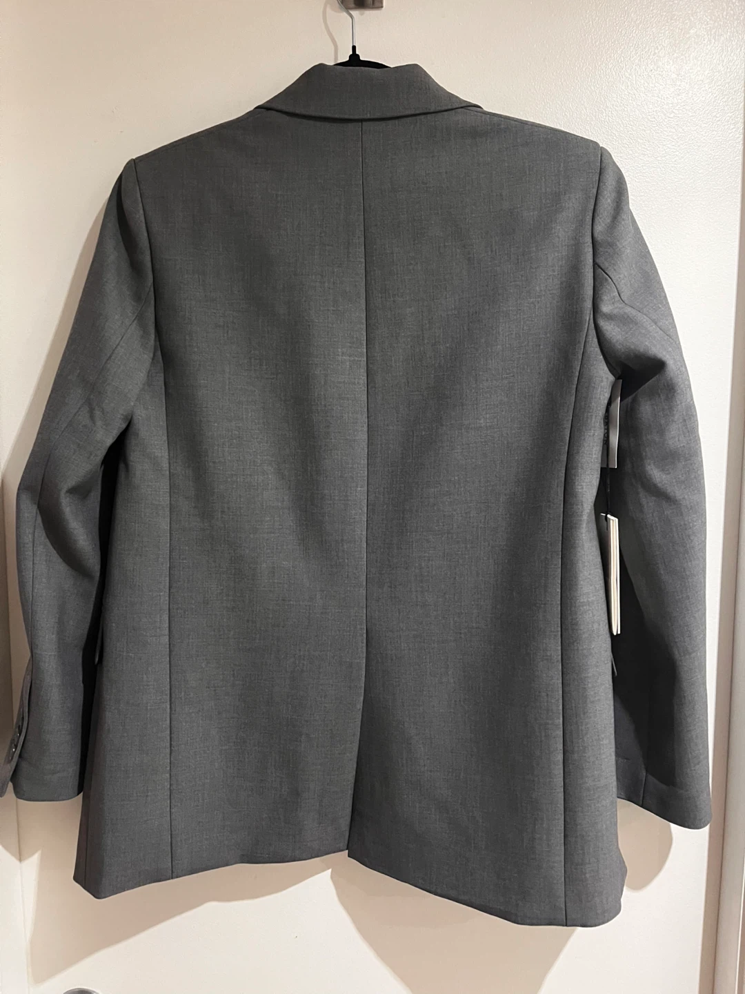 NEW, NEVER WORN Aritzia Babaton Grey Suit Jacket XS - photo 3