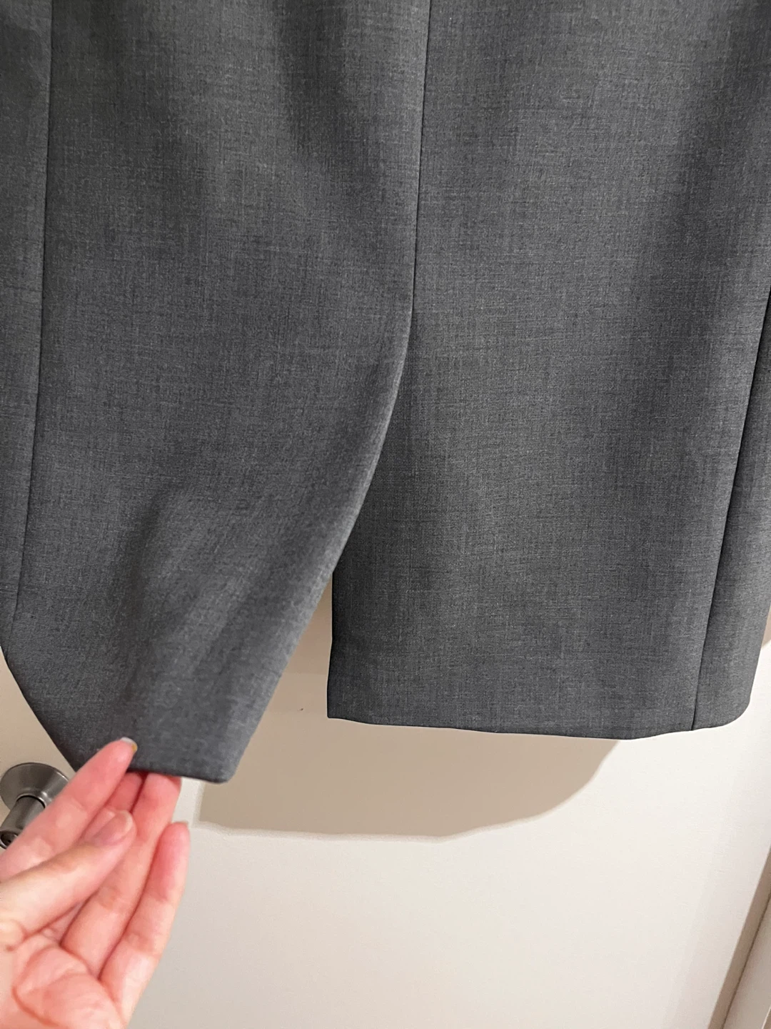 NEW, NEVER WORN Aritzia Babaton Grey Suit Jacket XS - photo 5