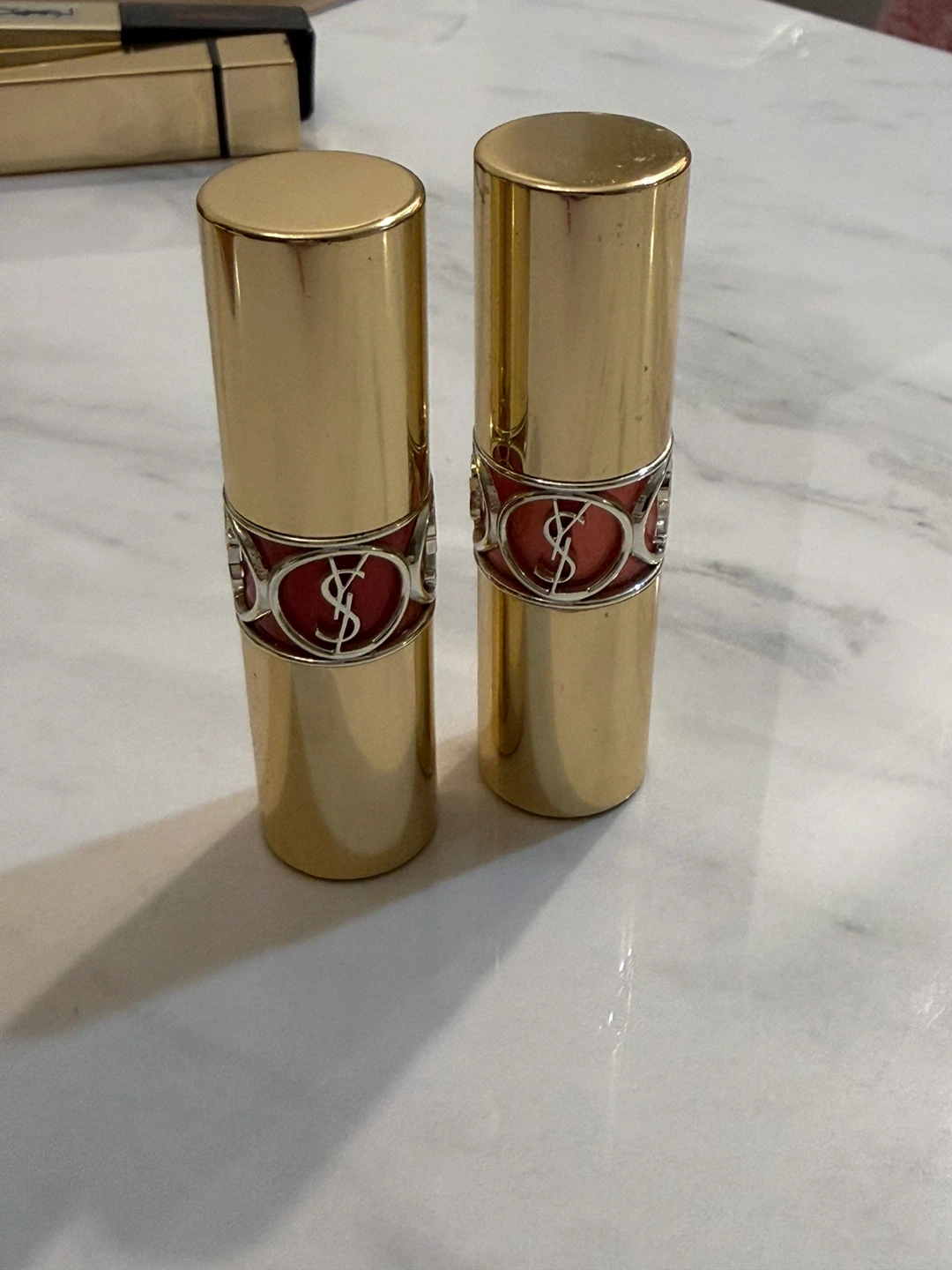 Yves Saint Laurent Rouge Volupté Shine Lipsticks - photo 4