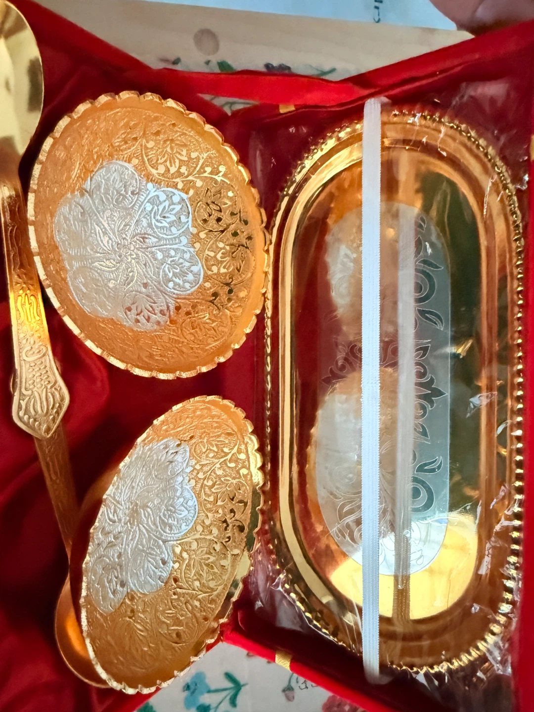 Decorative Gold and Silver Serving Bowls with Spoons - photo 2