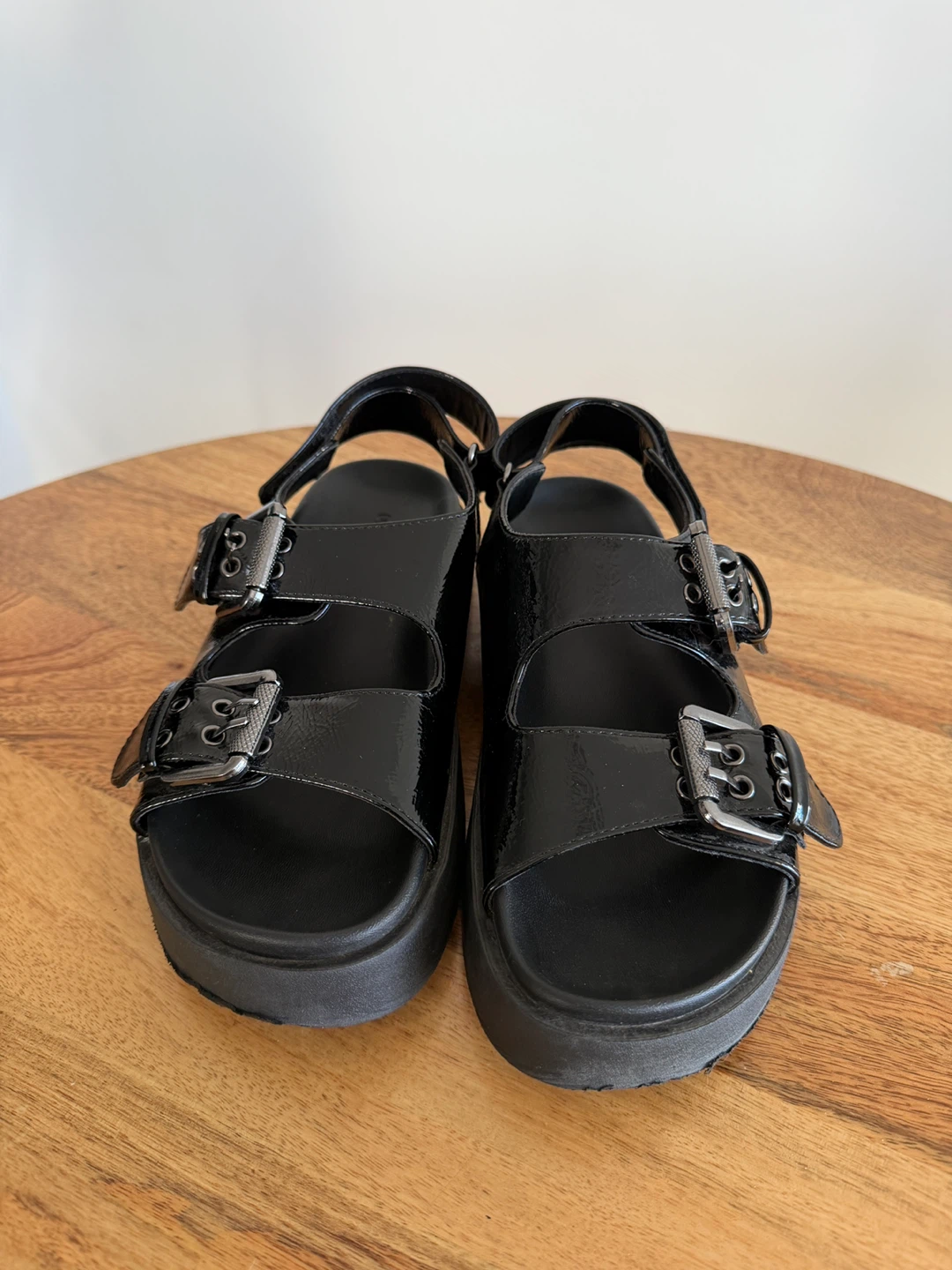 Black Patent Platform Sandals Size 7 - photo 4