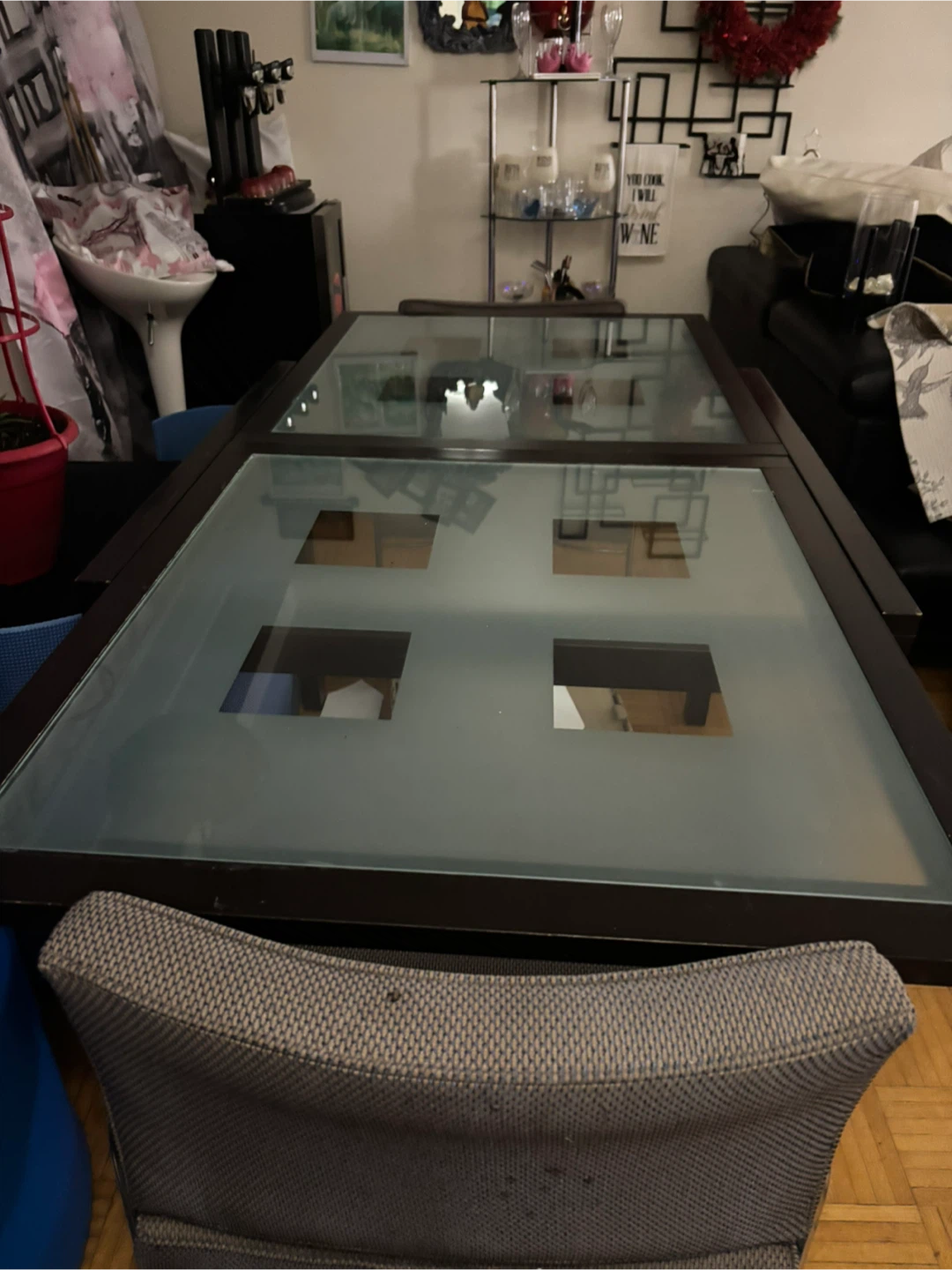 Adjustable dinning table-can fit 6 chairs - photo 4