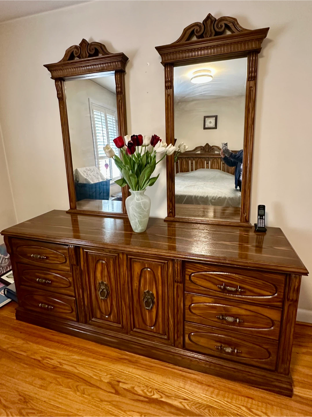 Solid oak bedroom furniture in excellent condition