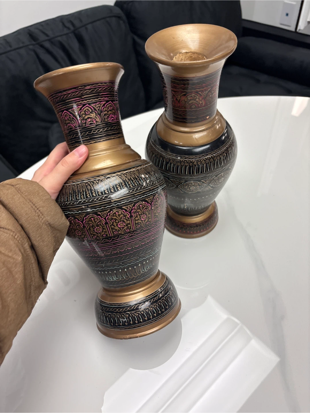 Pair of Decorative Vases - photo 2