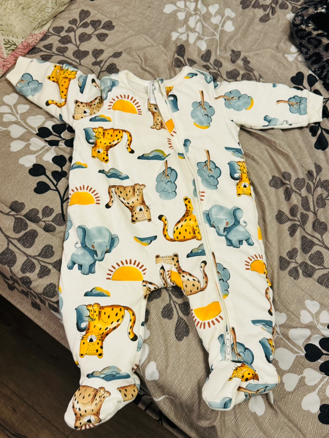 Teeny Weeny Baby Sleepsuit 3-6M - photo 2
