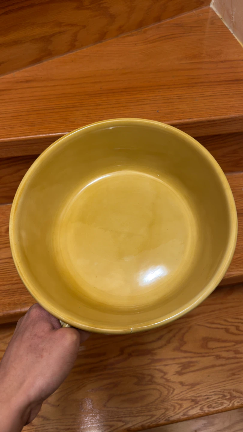 Crate & Barrel Yellow Baking Dish with Handle - photo 3