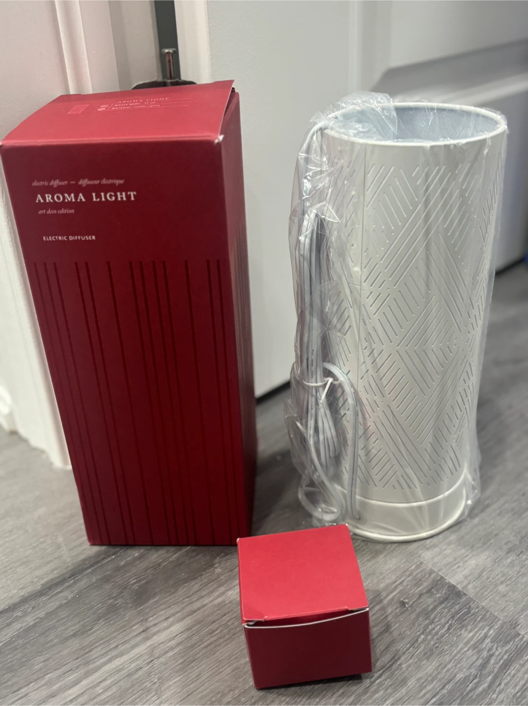 NEW Saje Aroma Light Electric Diffuser
