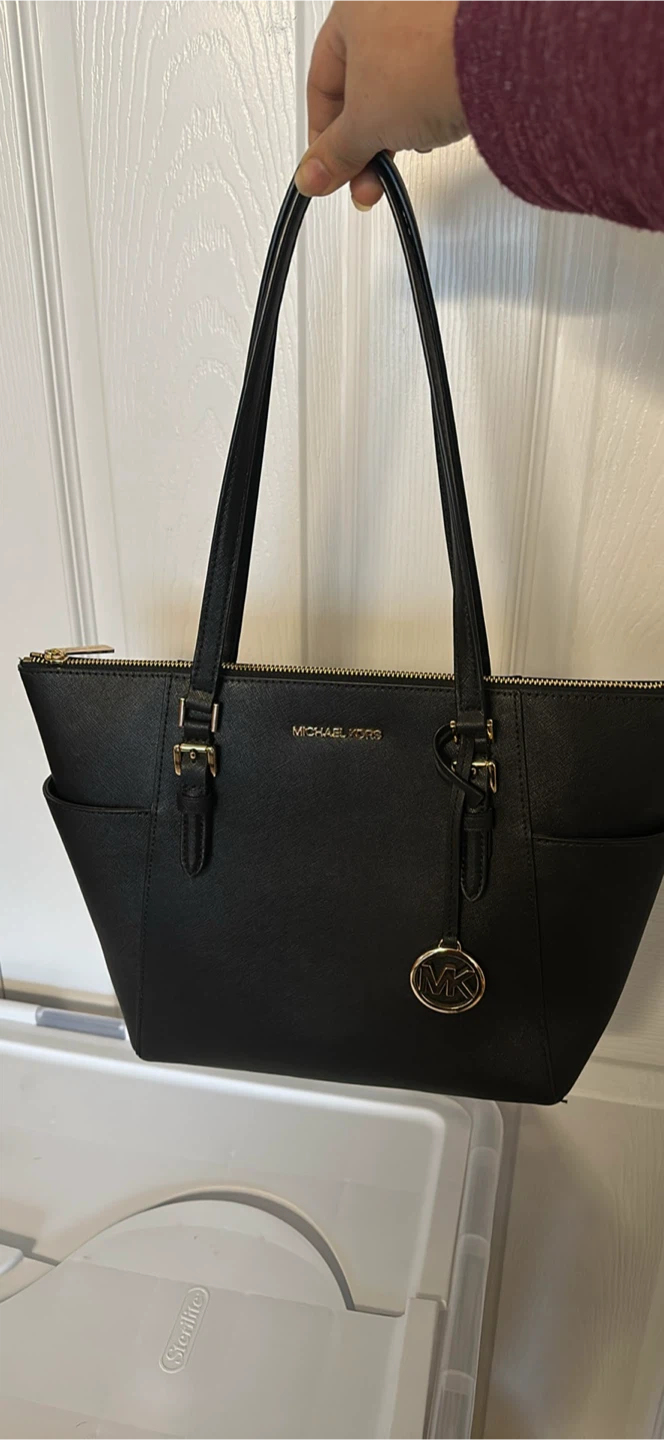 Woman’s handbag - photo 2