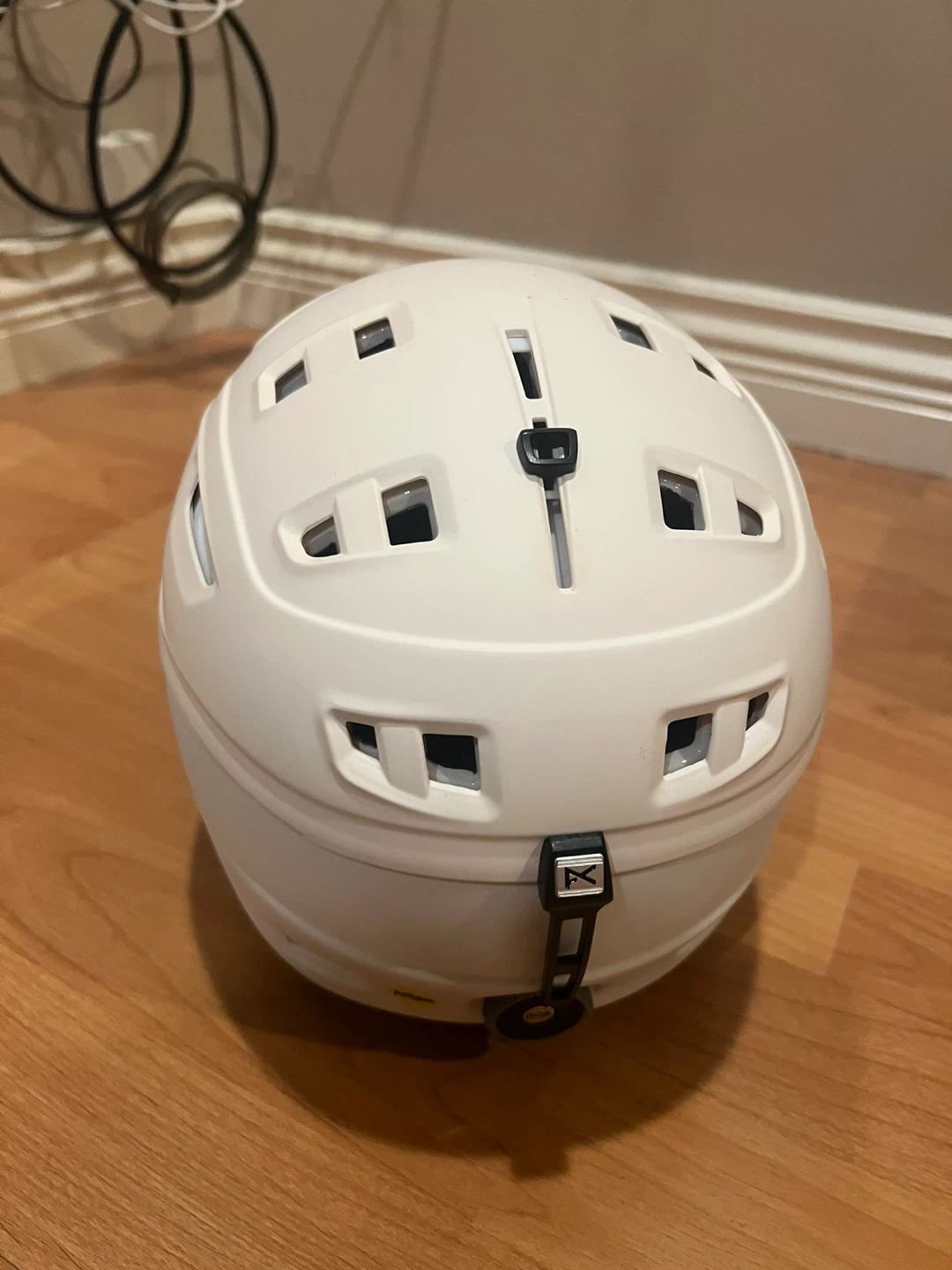 White Ski/Snowboard Helmet